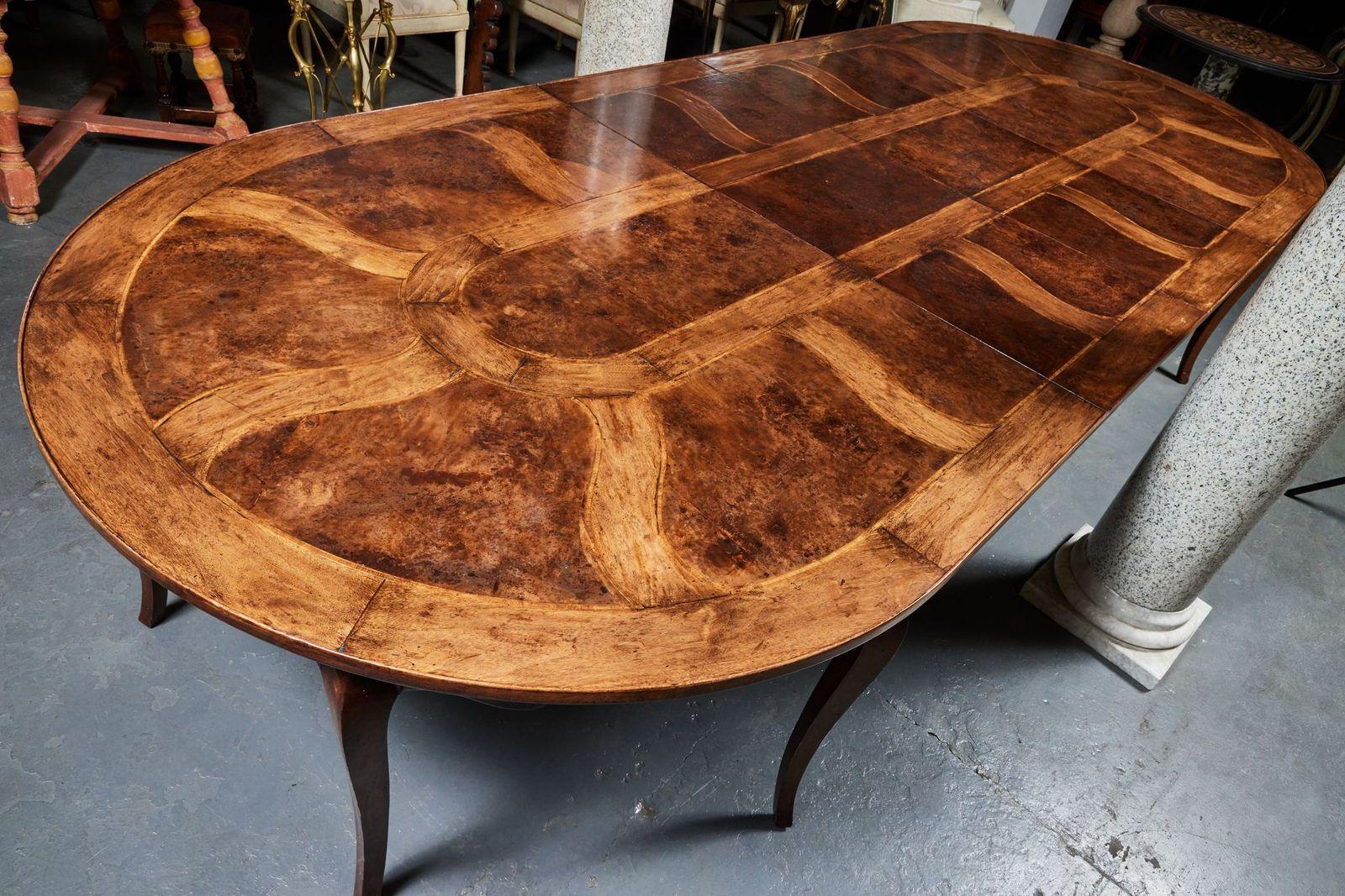 Extraordinary, Six-Leaf Option Dining Table In Good Condition In Newport Beach, CA