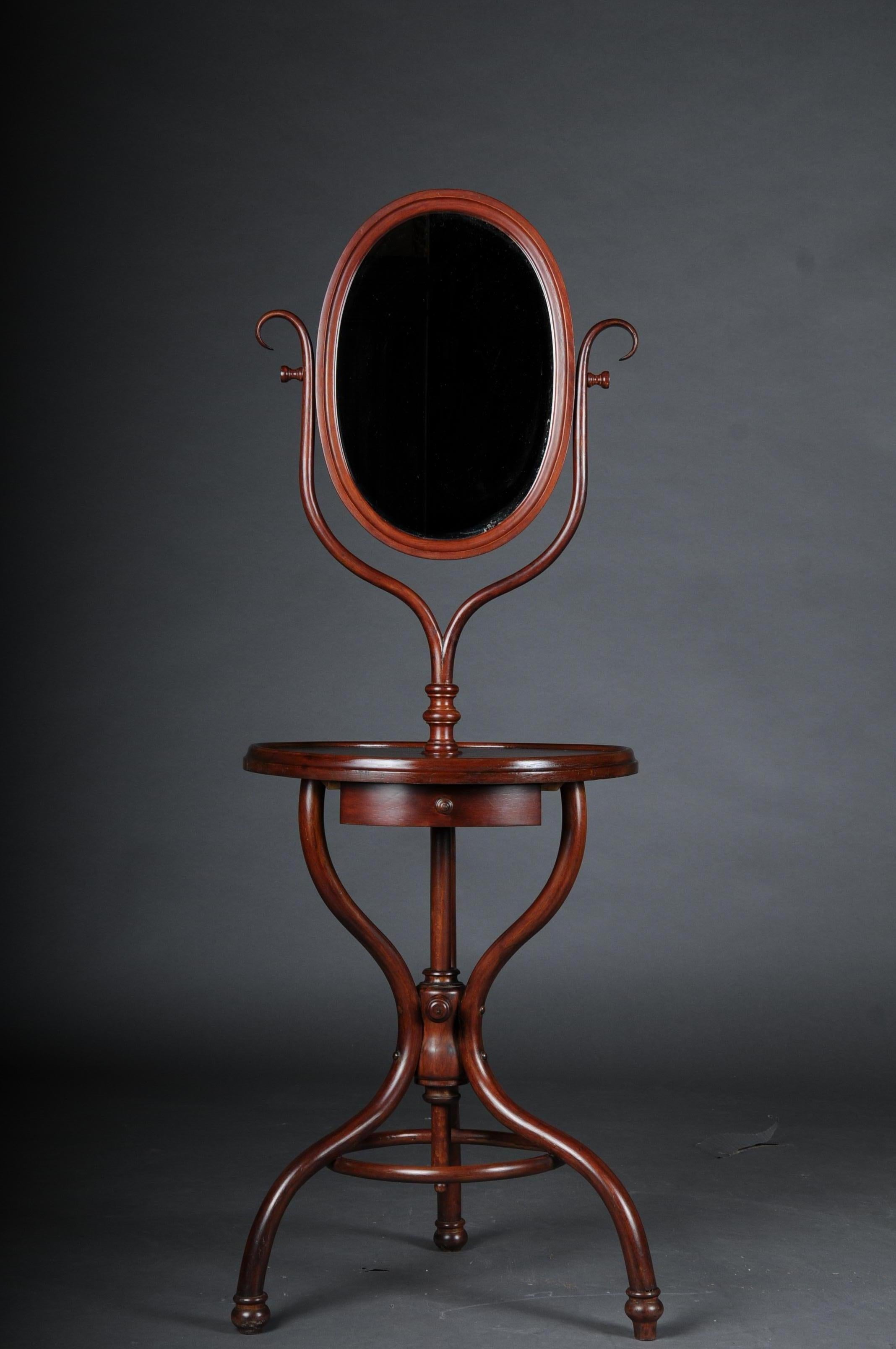 Rare mirror by thonet with inlay
beech wood bent by water vapor
around 1910
Thonet Vienna.
