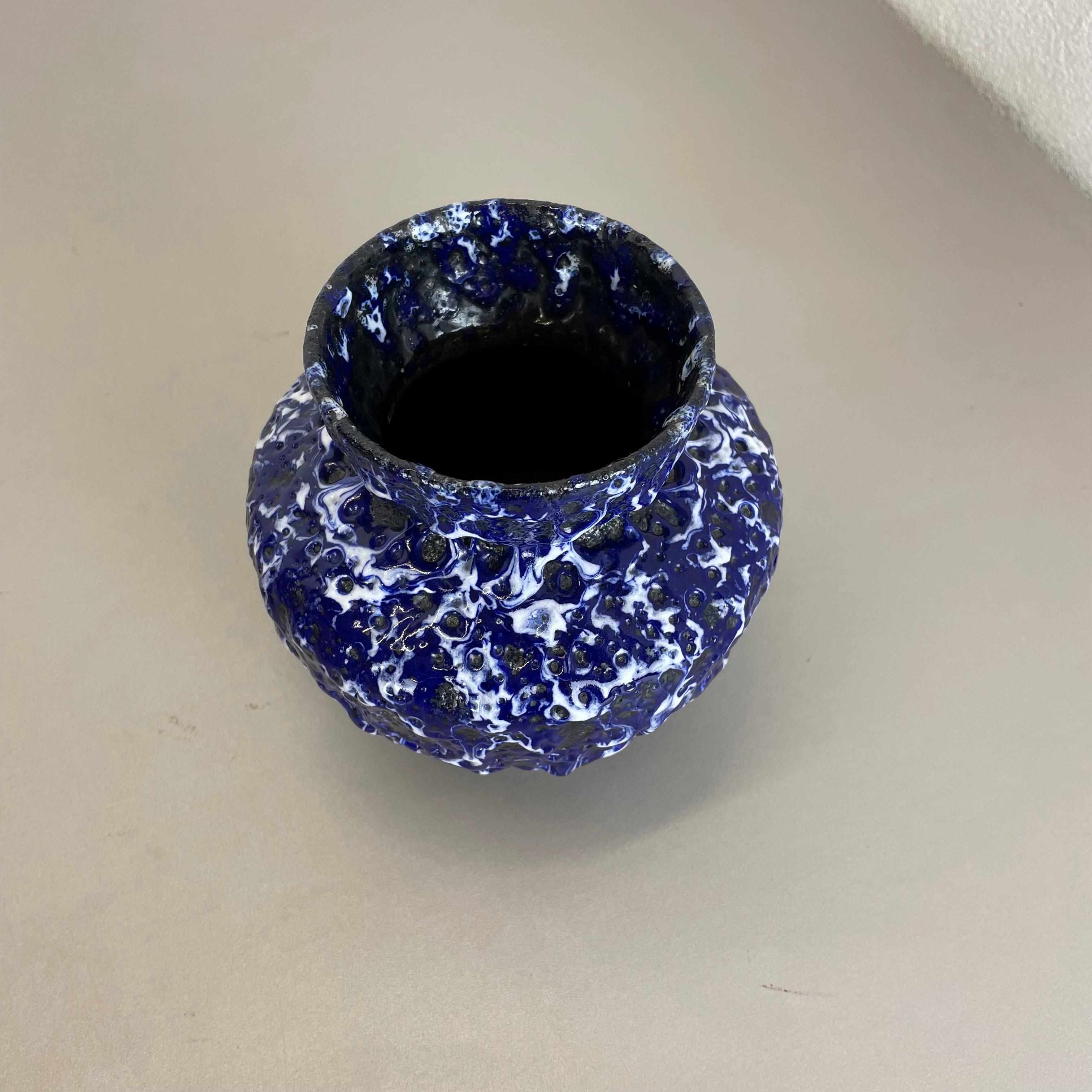 20ième siècle Extraordinaire vase en poterie de lave grasse sur glaçure par Es Keramik, Allemagne, WGP 1960 en vente