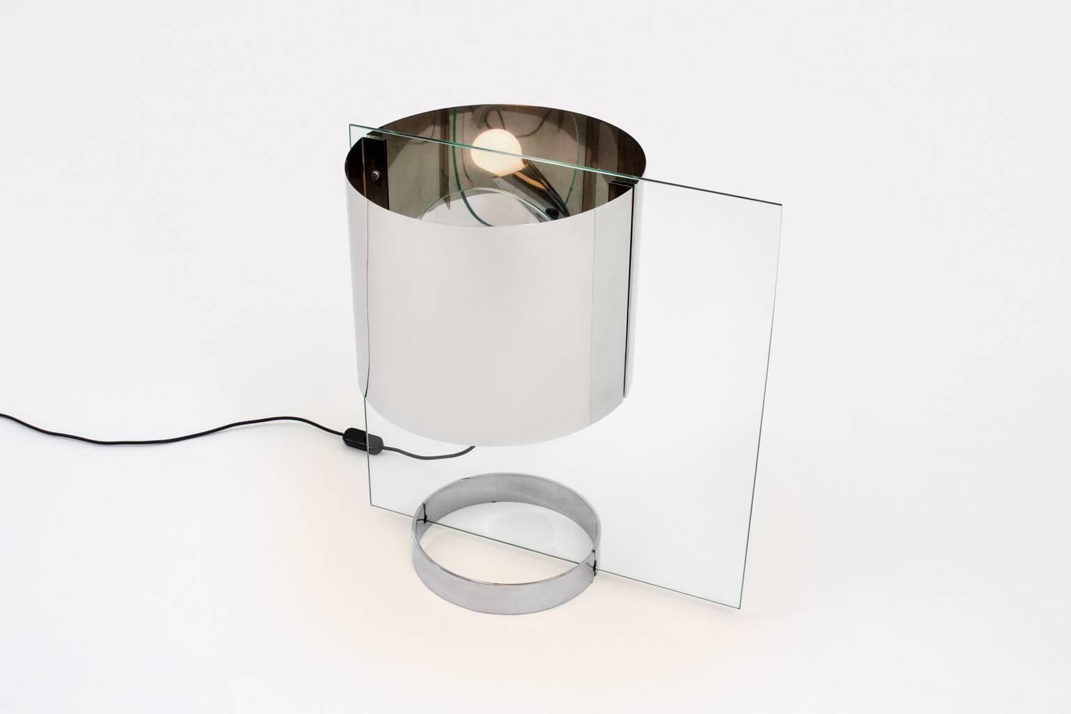 Polished Glass and Chrome Italian Midcentury Table Lamp by Lumenform, 1970s