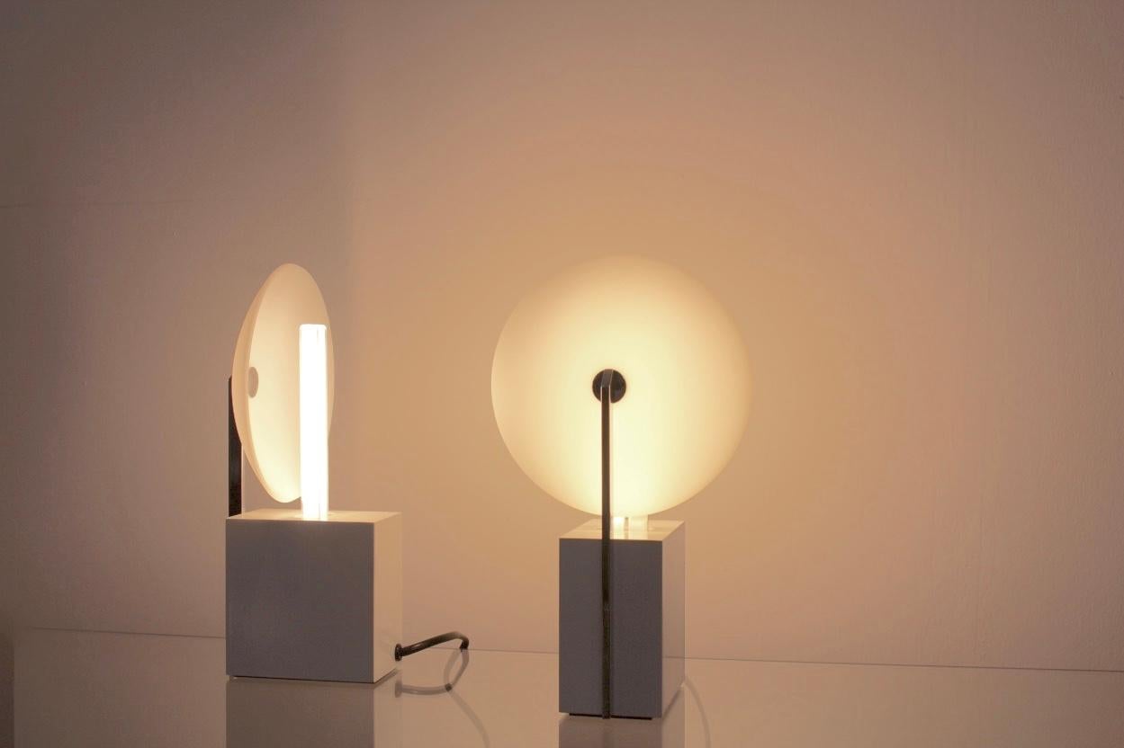 Mid-Century Modern Extraordinaire lampe de bureau modèle 10606 conçue par Sabine Charoy, France, 1981 en vente