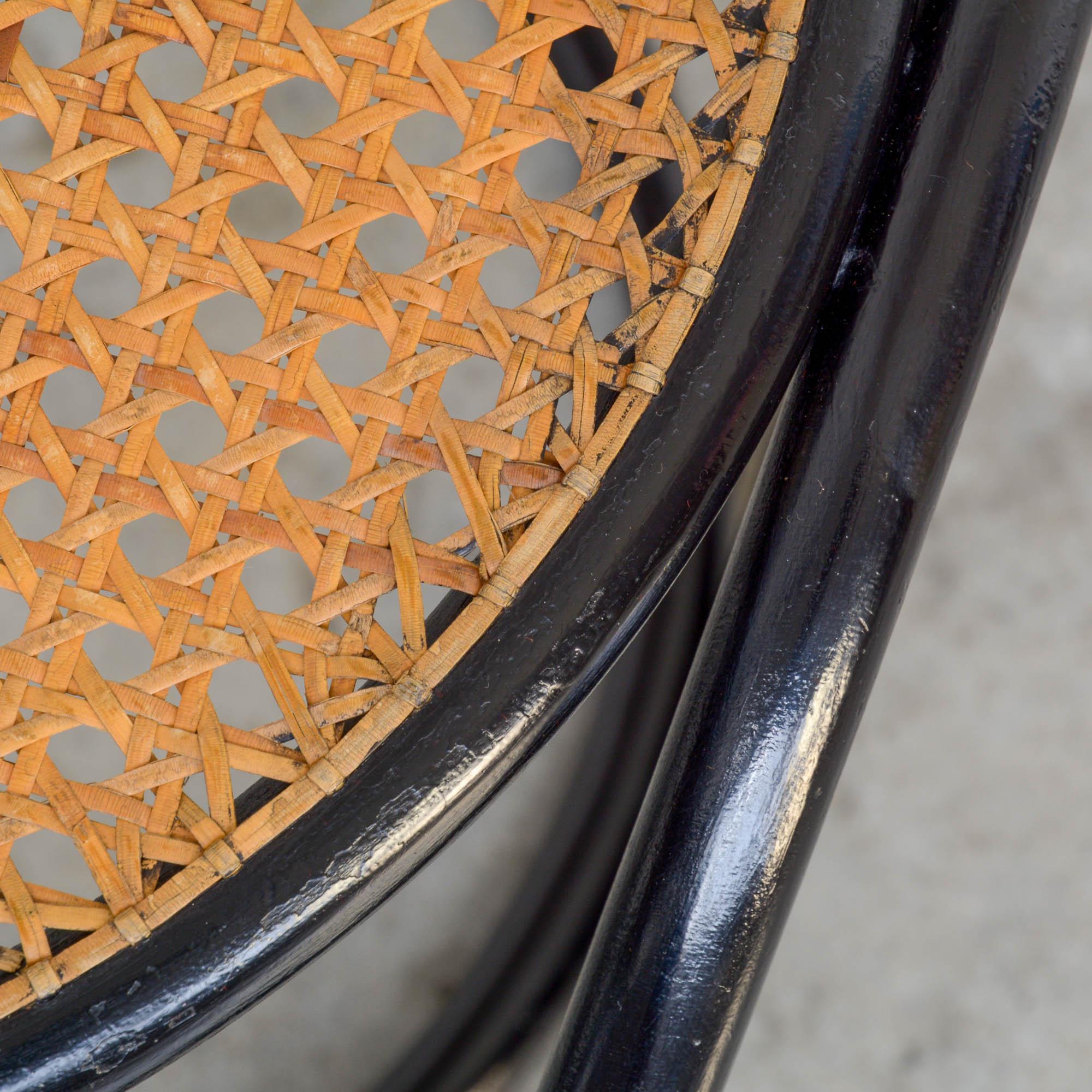 Extraordinary Thonet Stool In Good Condition In Vlimmeren, BE