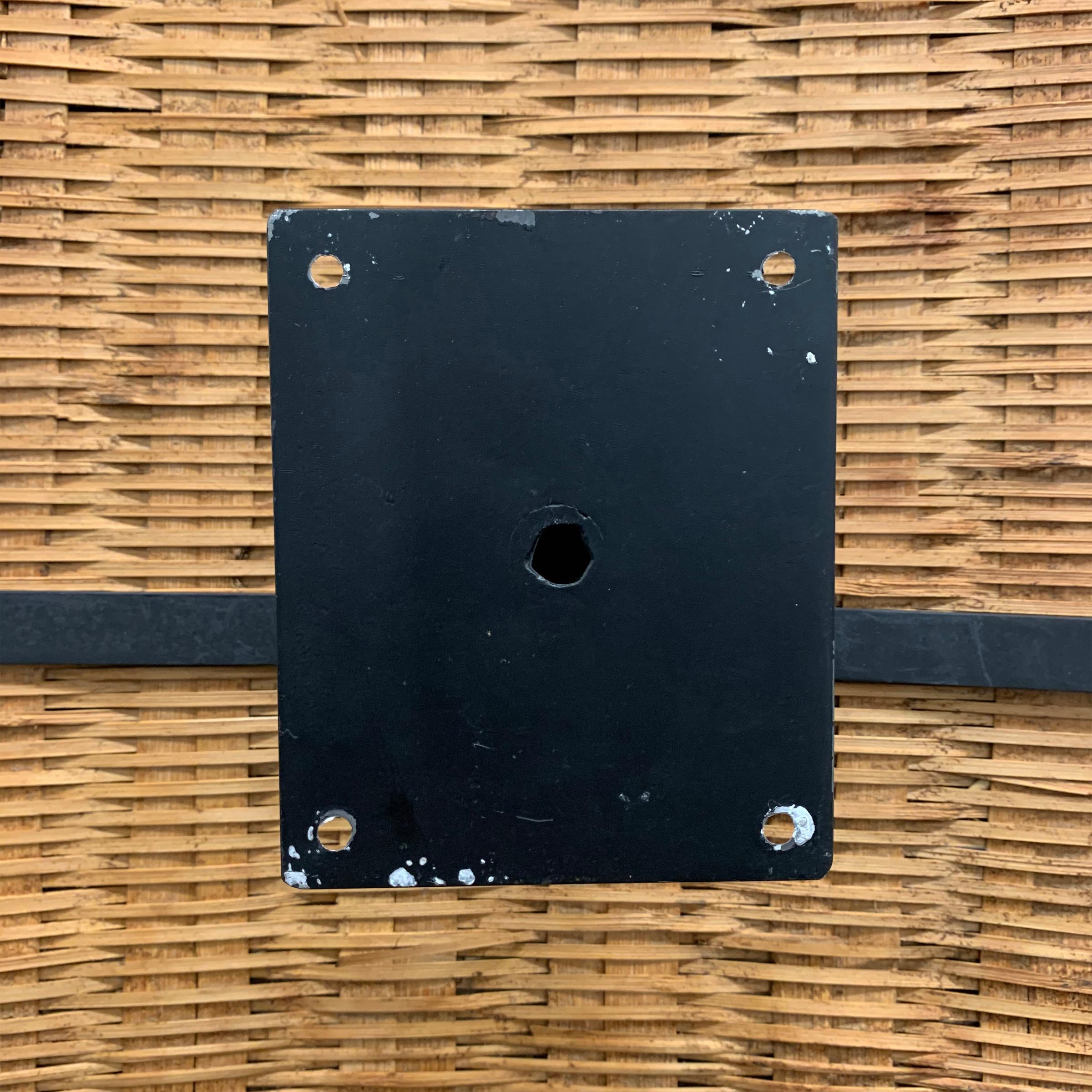 Extraordinary Tutsi Screen on Custom Mount 5