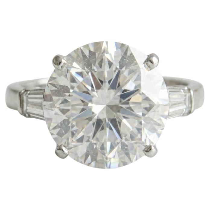 Extraordinary Type IIa Diamond Ring with Tapered Baguettes