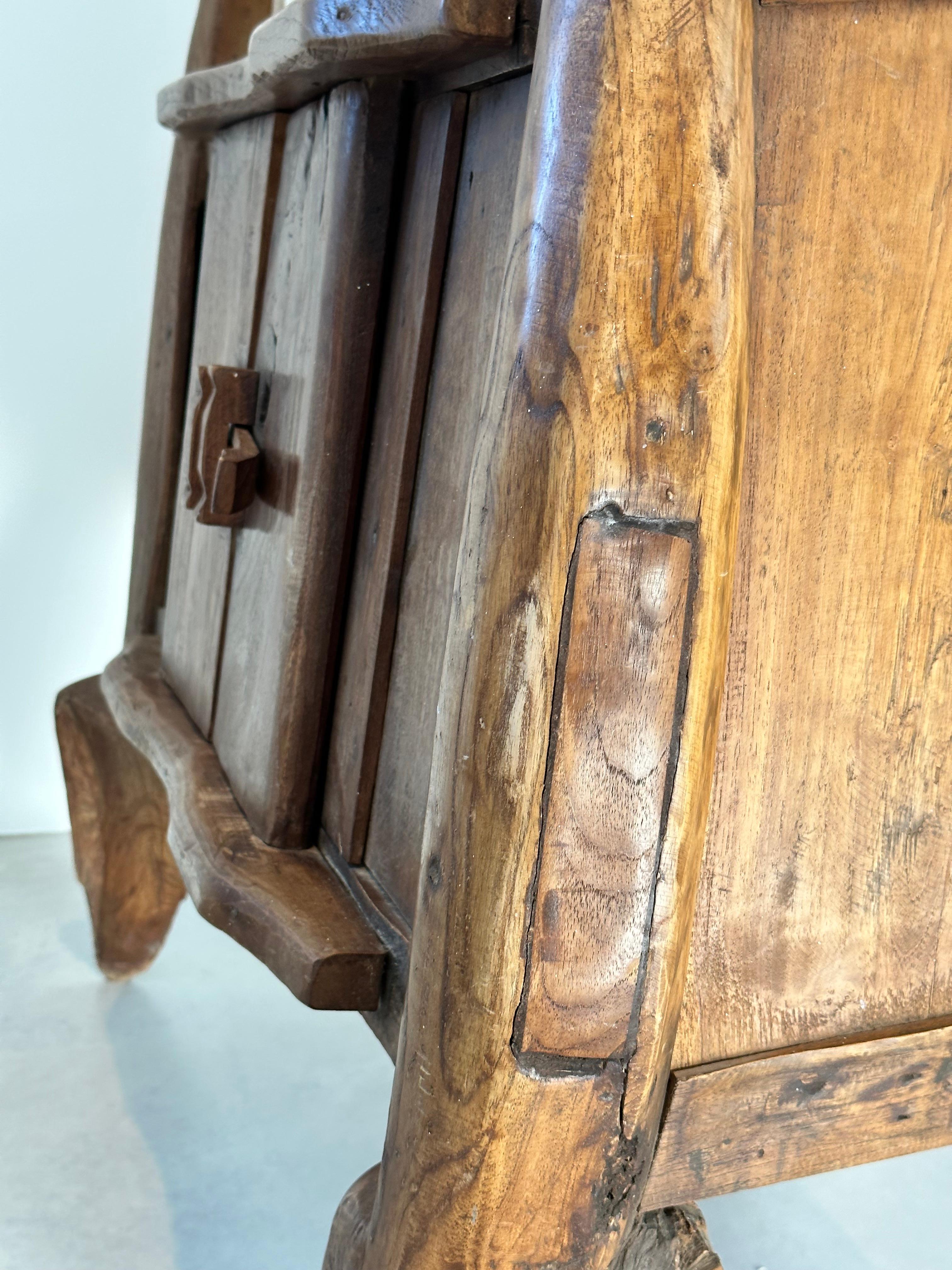 Extraordinary unique primitive cabinet, 19 th French Pyrenees folk art 3