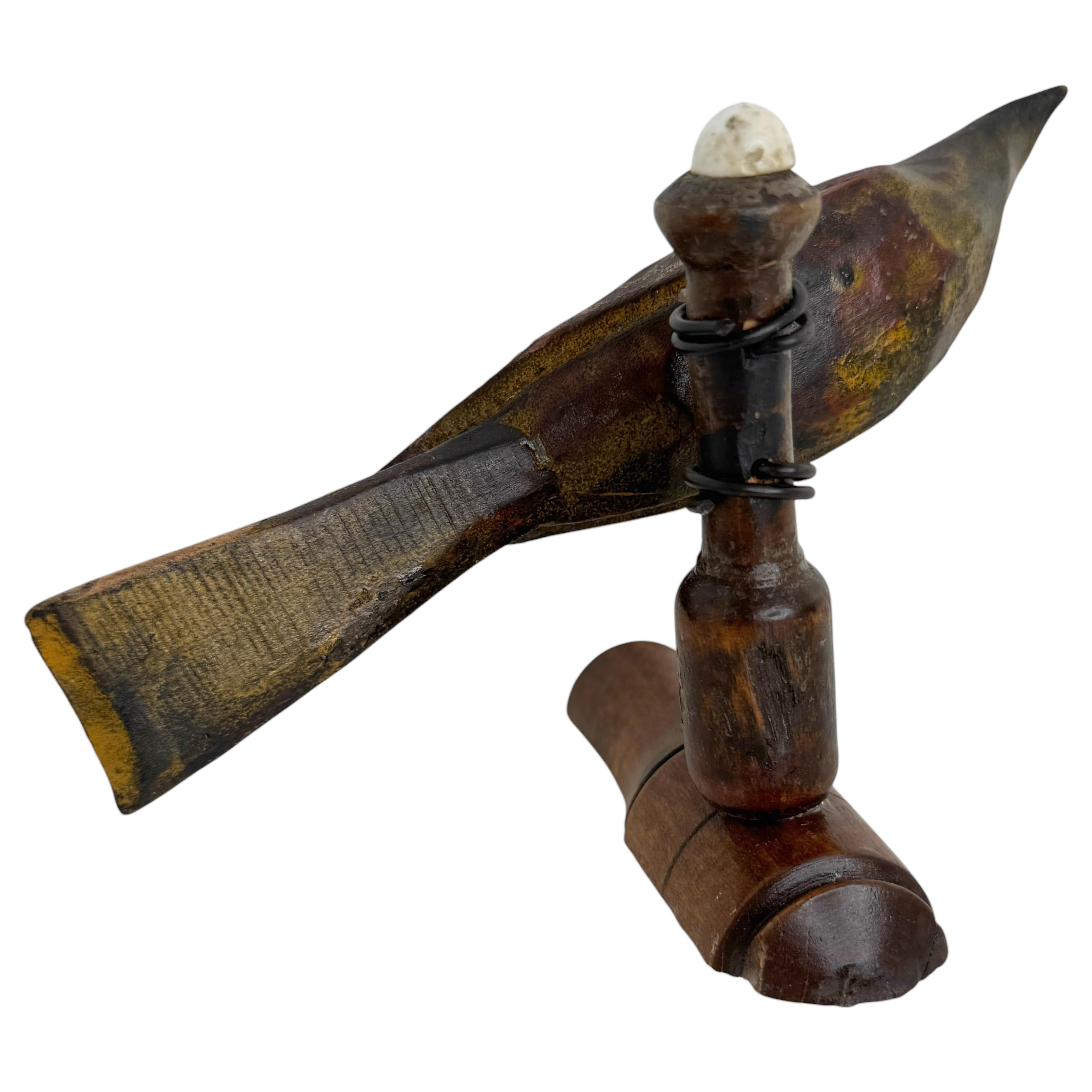 Außergewöhnlicher Vichtauer handgeschnitzter Holzvogel, Schwarzwälder Volkskunst, 1870er Jahre (Spätes 19. Jahrhundert)
