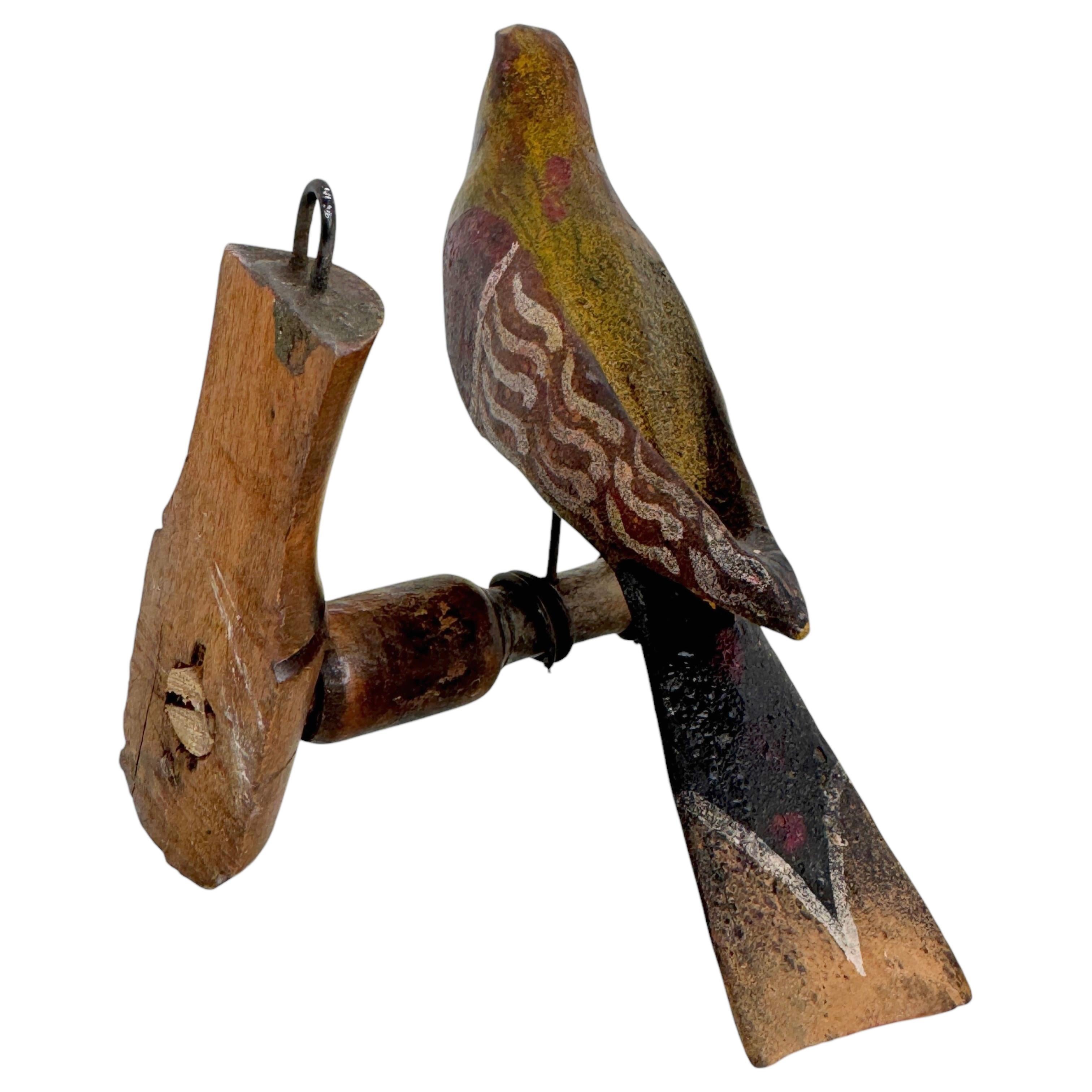 Außergewöhnlicher Vichtauer handgeschnitzter Holzvogel, Schwarzwälder Volkskunst, 1870er Jahre 1