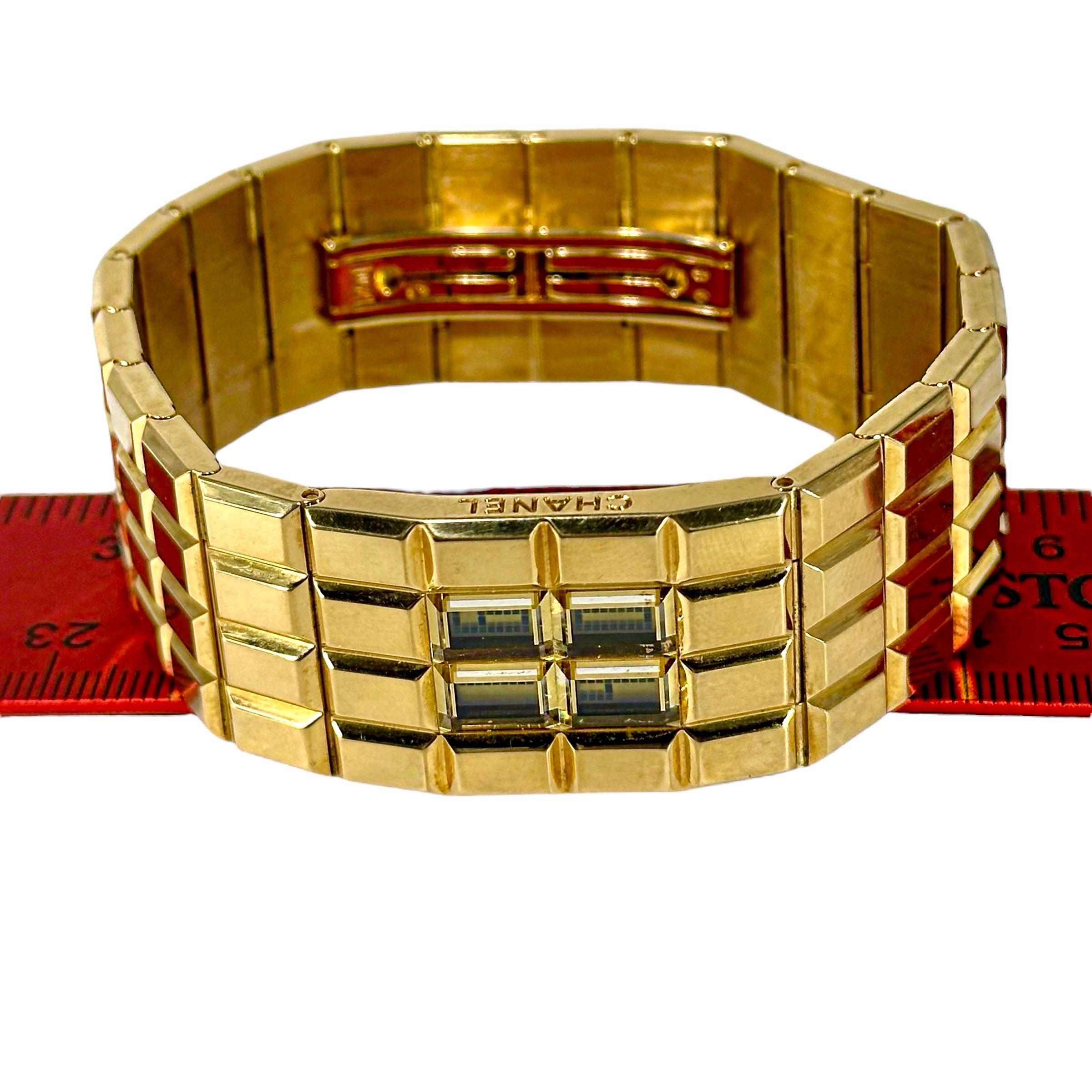 Extraordinary Vintage 18k Yellow Gold Chanel 'Chocolat' Unisex Digital Watch For Sale 3