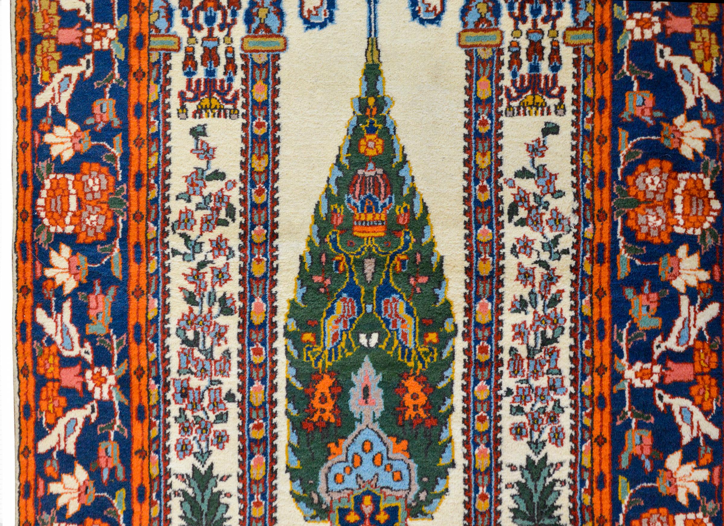 Teinture végétale Extraordinaire tapis de prière indien vintage de style Bakhtiari en vente
