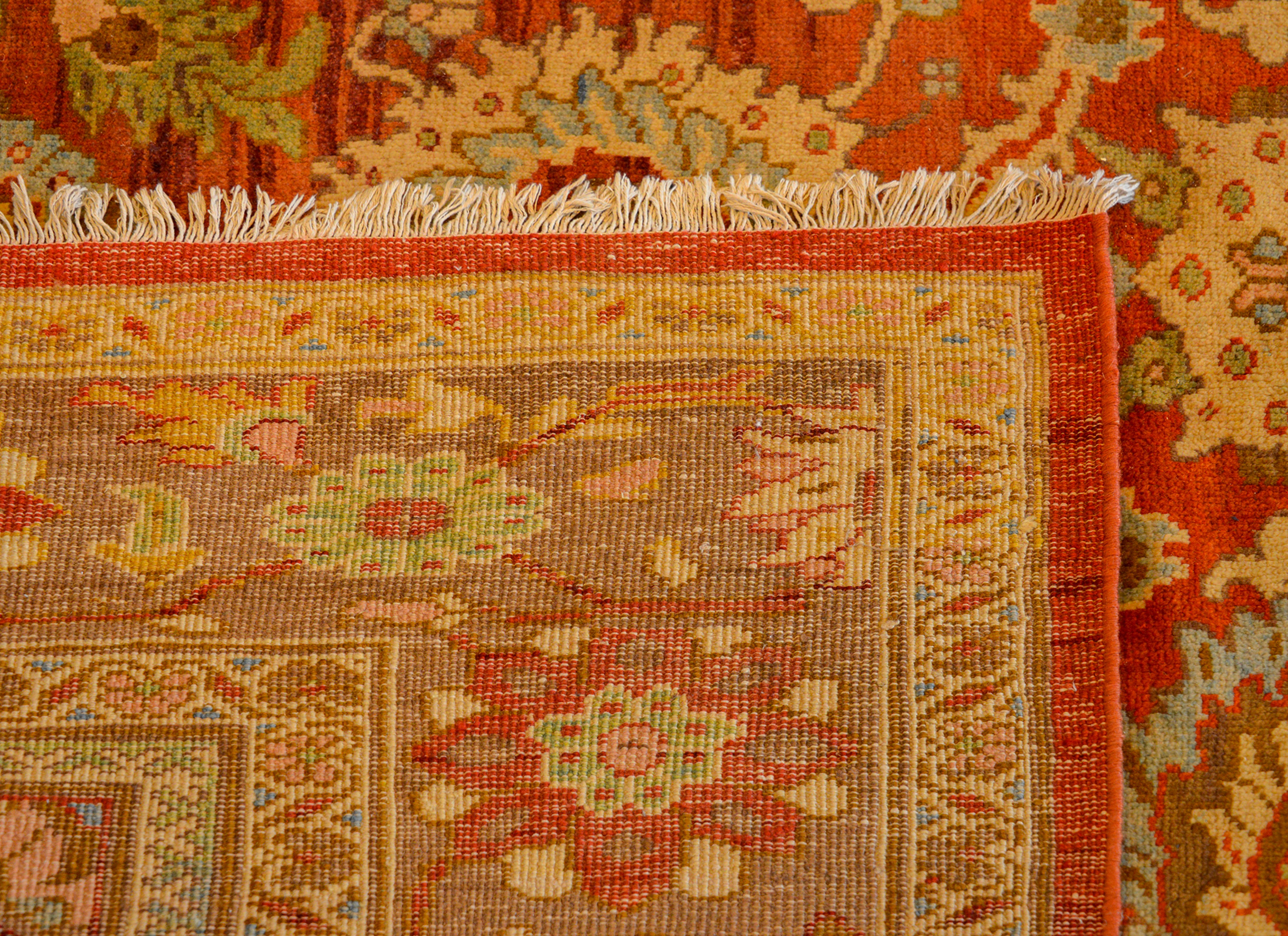 Außergewöhnlicher Sultanabad Teppich im Vintage-Stil im Angebot 2