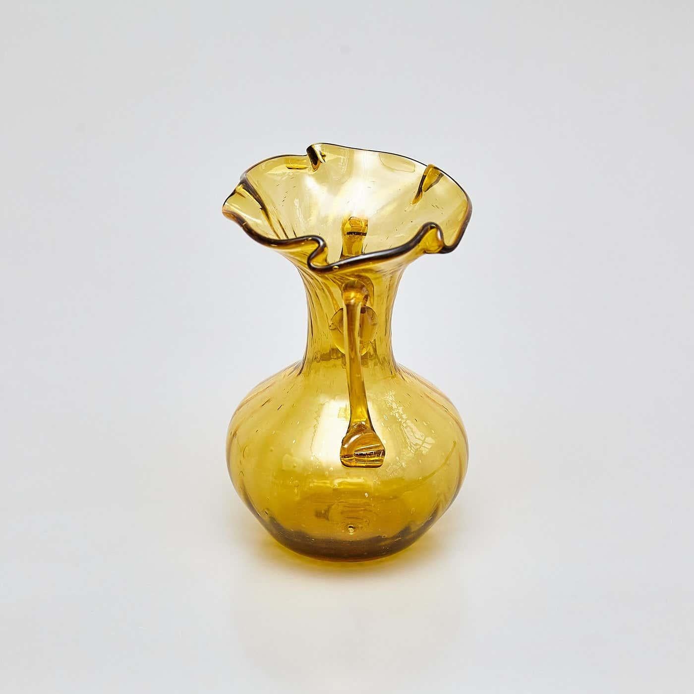 Extraordinary Yellow Blown Glass Vase - Early 20th Century In Good Condition In Barcelona, Barcelona
