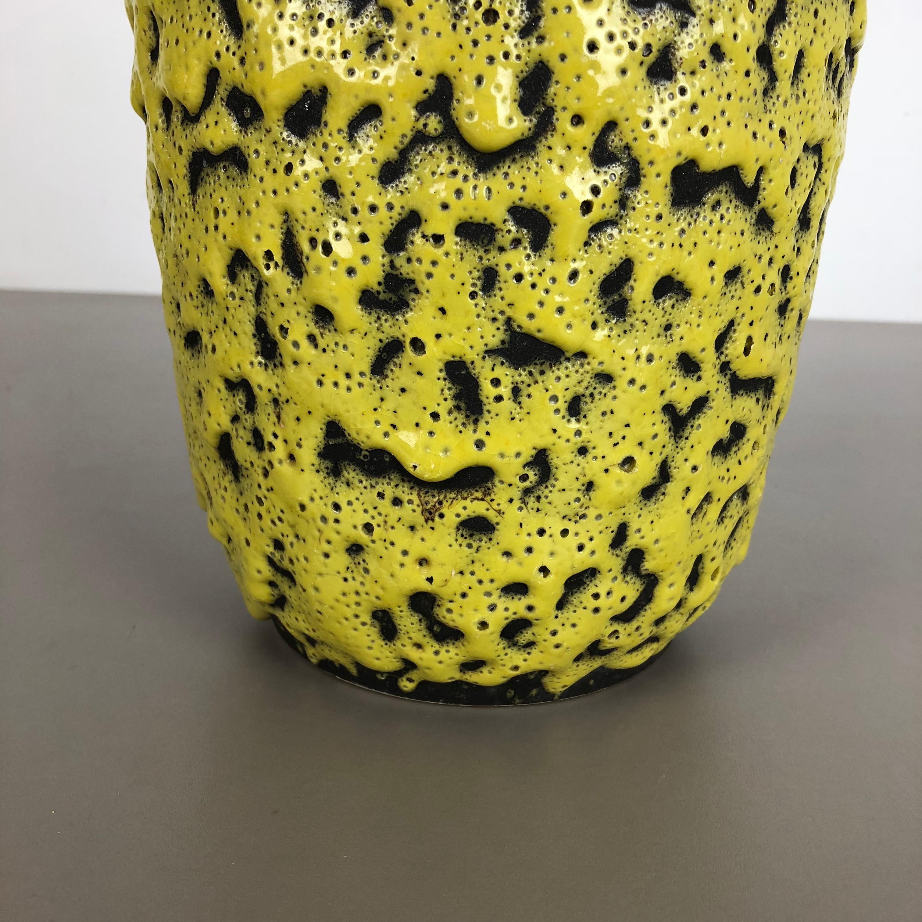 Extraordinary Yellow Glazed Pottery Fat Lava Vase by Scheurich, Germany, 1960s In Good Condition In Kirchlengern, DE