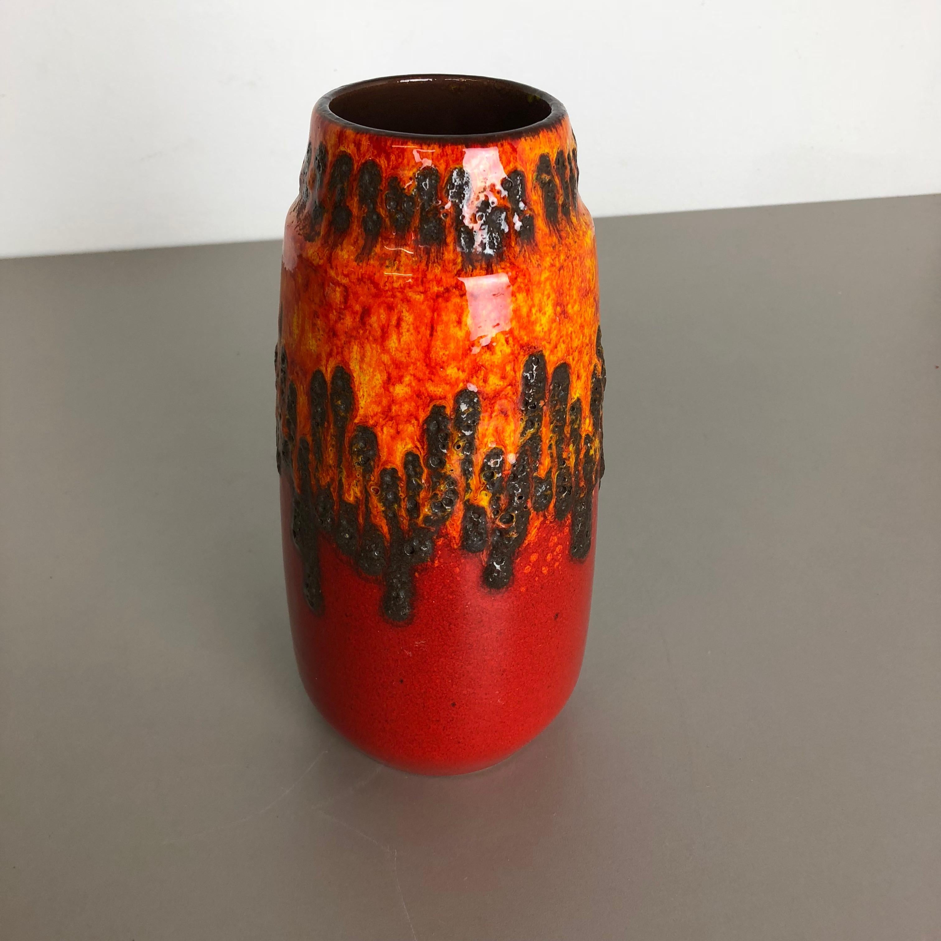Extraordinary Zig Zag Pottery Fat Lava Vase Made by Scheurich, Germany, 1970s In Good Condition In Kirchlengern, DE