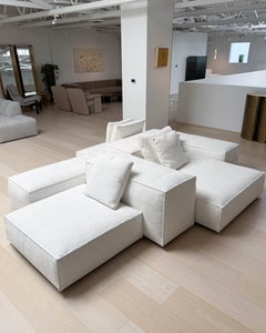 Divano Extrasoft, design modulare imbottito bianco, Piero Lissoni, Italia