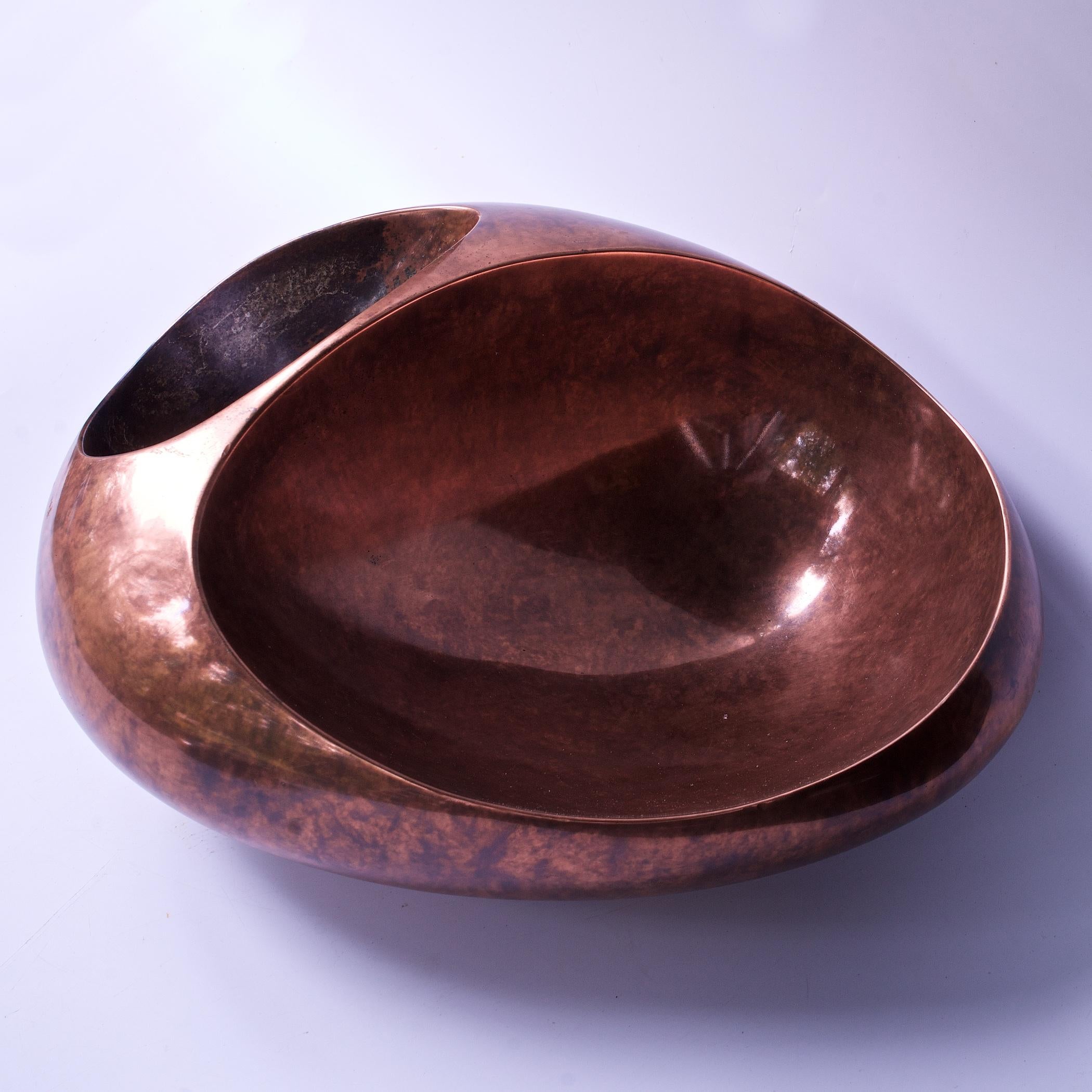 Machine-Made Vintage Biomorphic Large Orb Centerpiece Bowl Copper Palte Table Sculpture For Sale