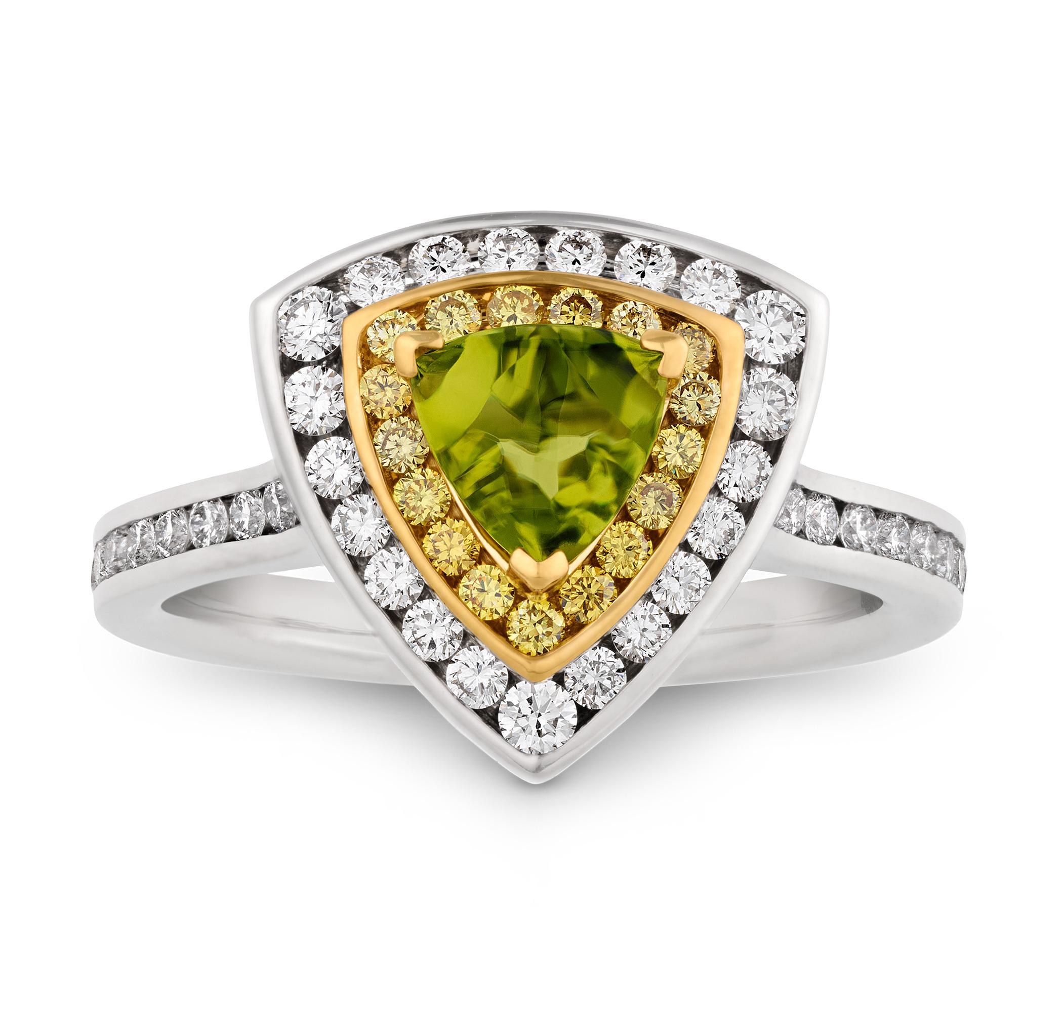 Extraterrestrial Peridot-Ring, 0,99 Karat (Trillionschliff) im Angebot