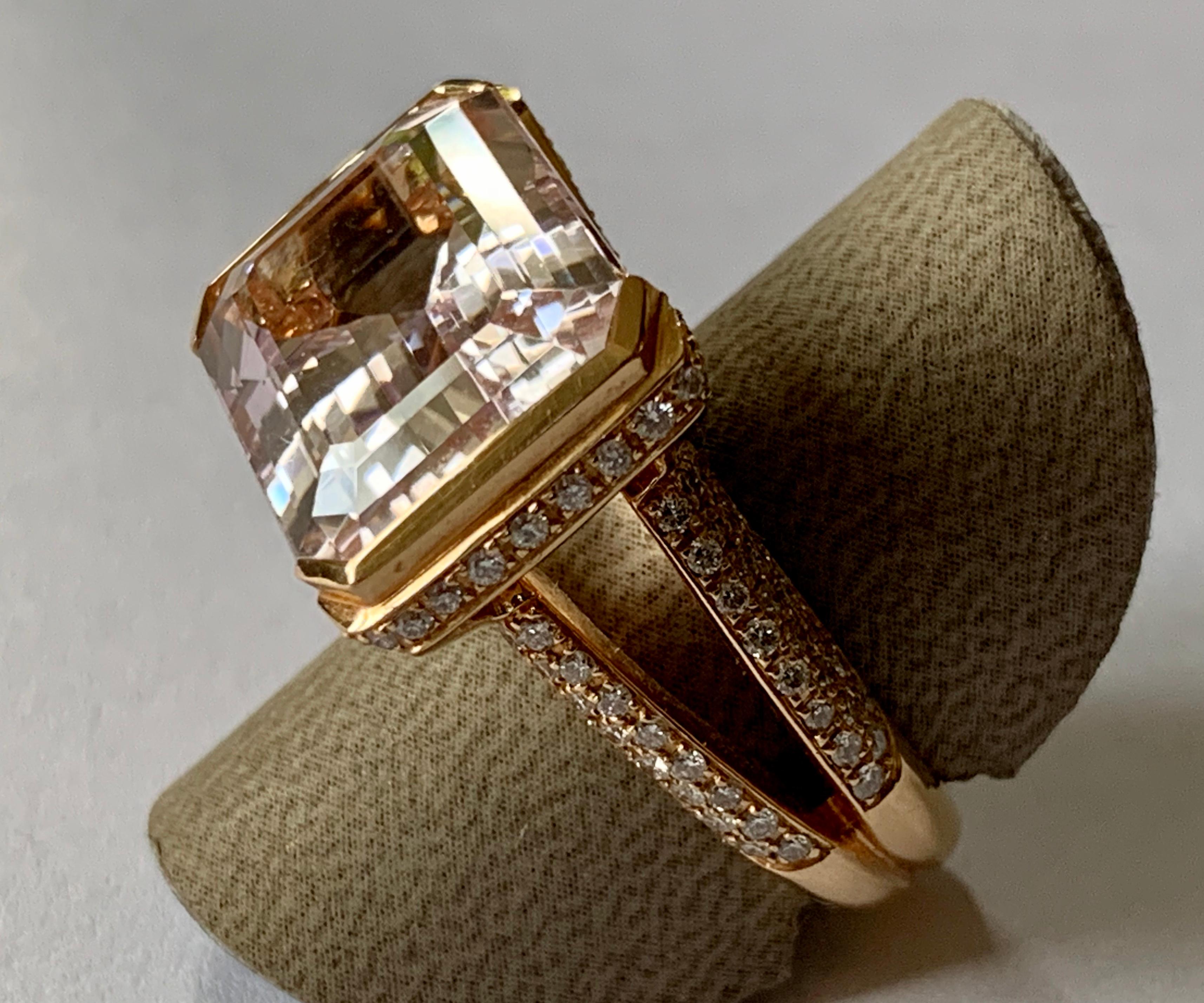 Contemporaneo Stravagante anello in oro rosa 18 carati con Kunzite e diamanti in vendita