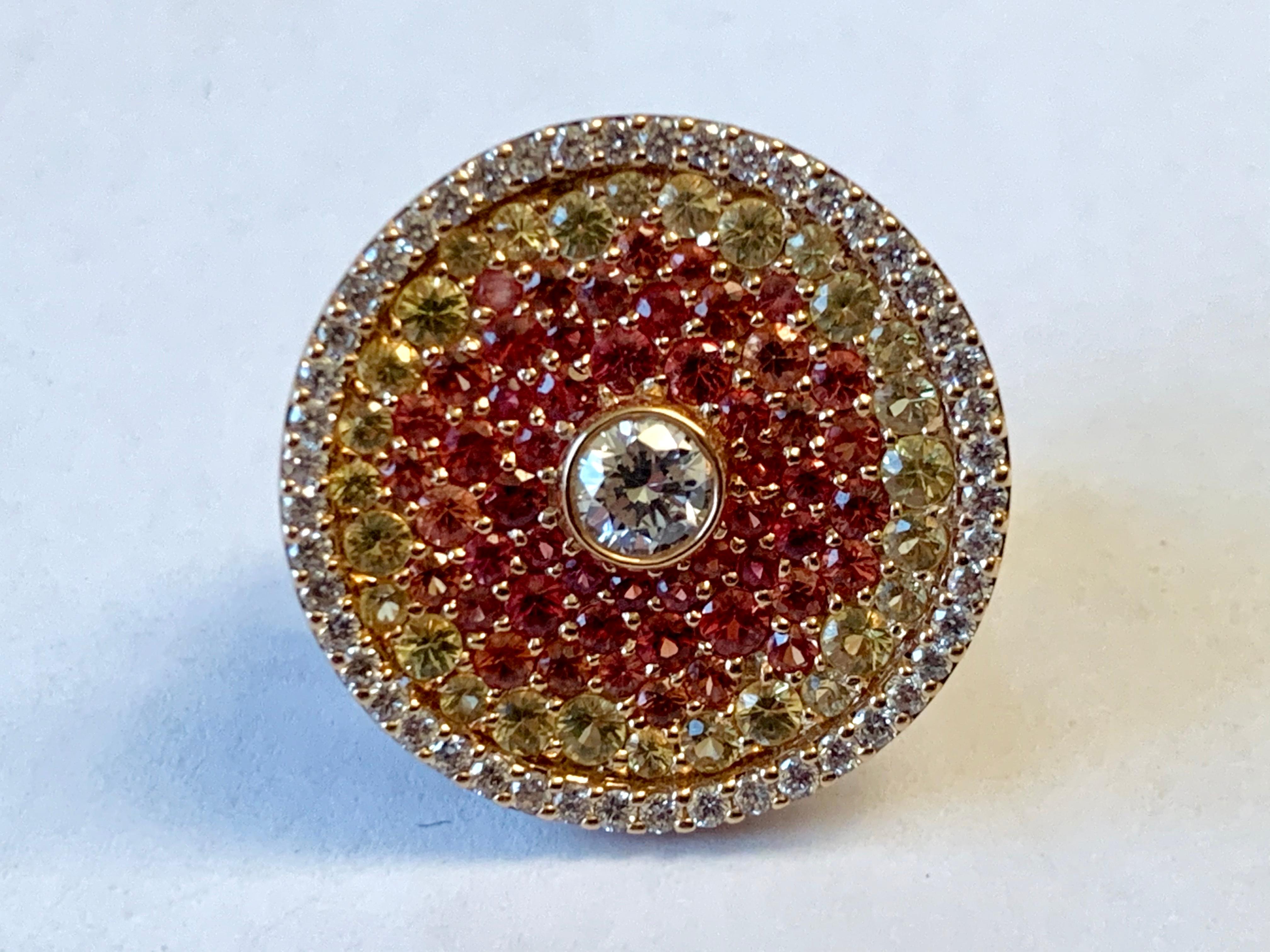 Extravagants clous d'oreilles en or rose 18 carats, saphirs orange et jaune et diamants en vente 3