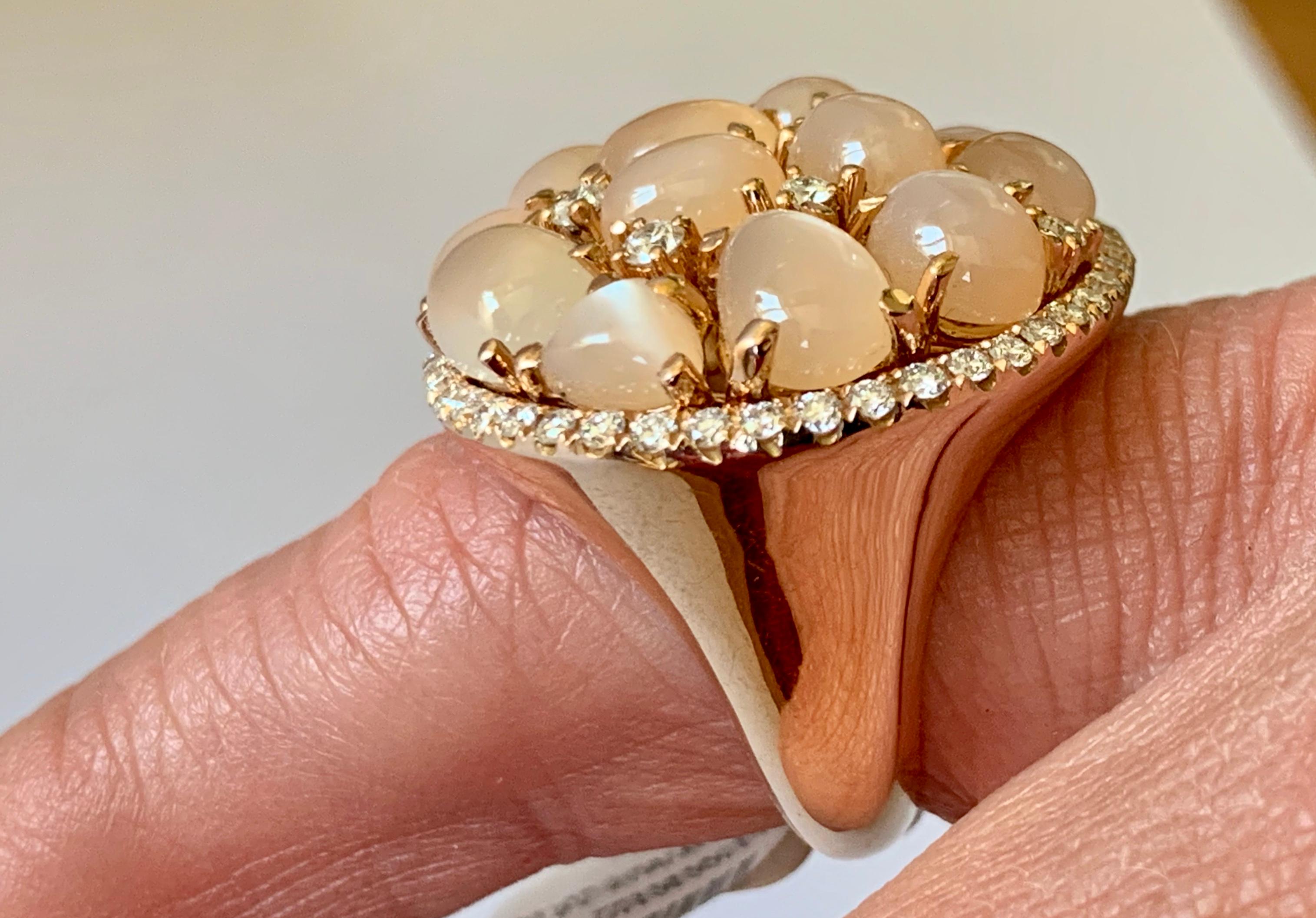 Extravagant 18 Karat Rose Gold Cocktail Ring with Moonstones and Diamonds In New Condition For Sale In Zurich, Zollstrasse
