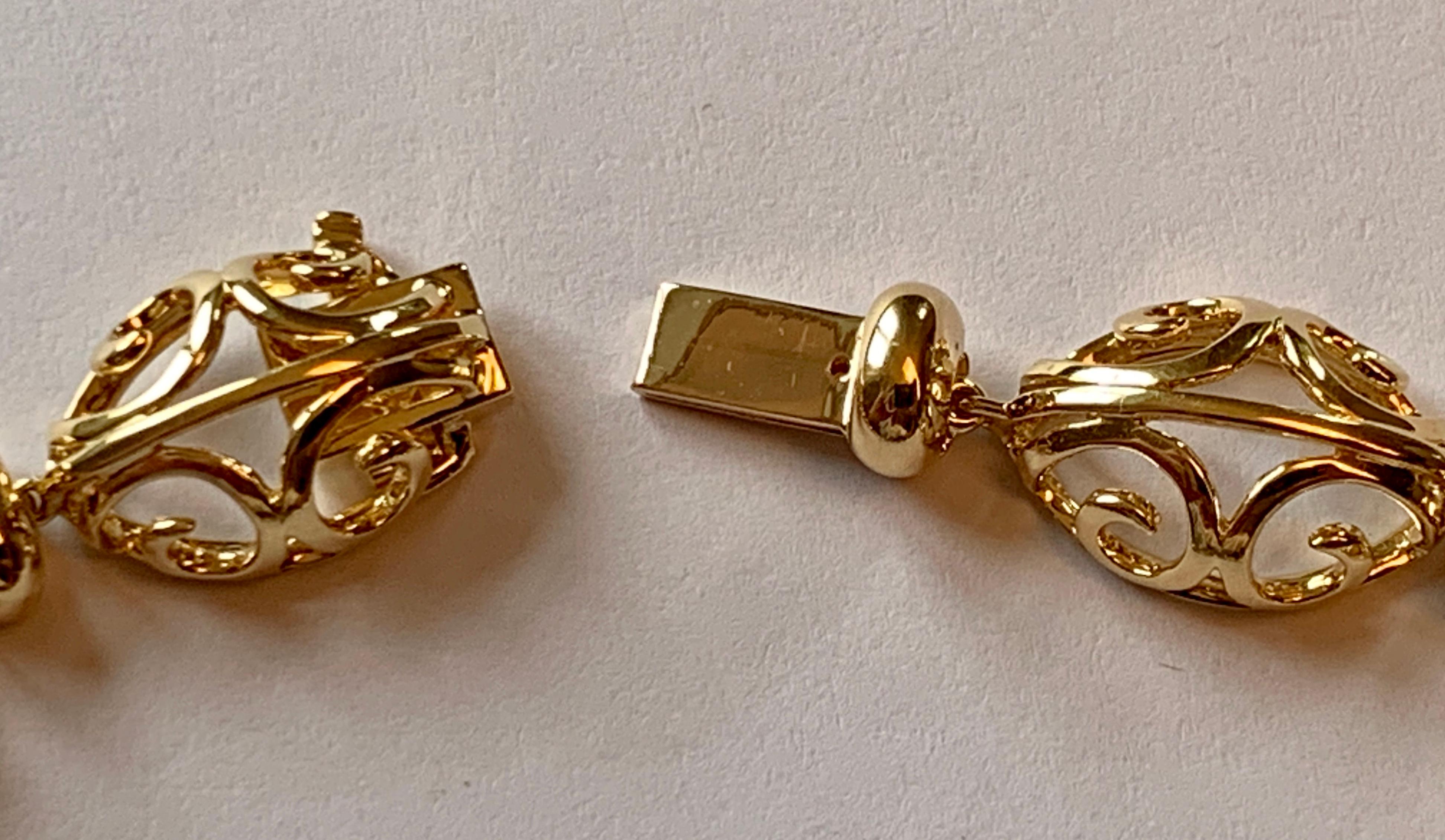 Extravagant 18 Karat Yellow Gold Diamond Necklace In New Condition For Sale In Zurich, Zollstrasse