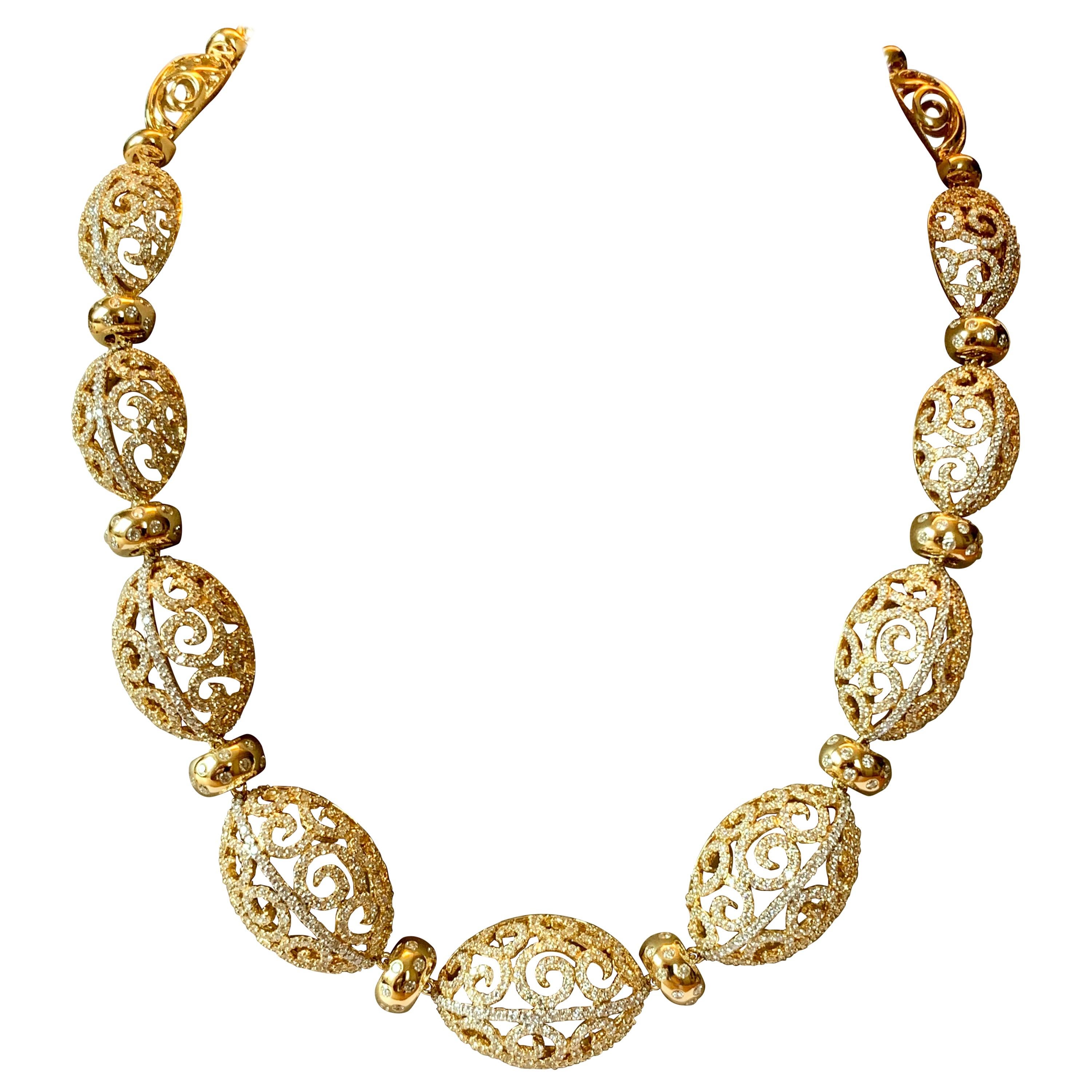 Extravagant 18 Karat Yellow Gold Diamond Necklace