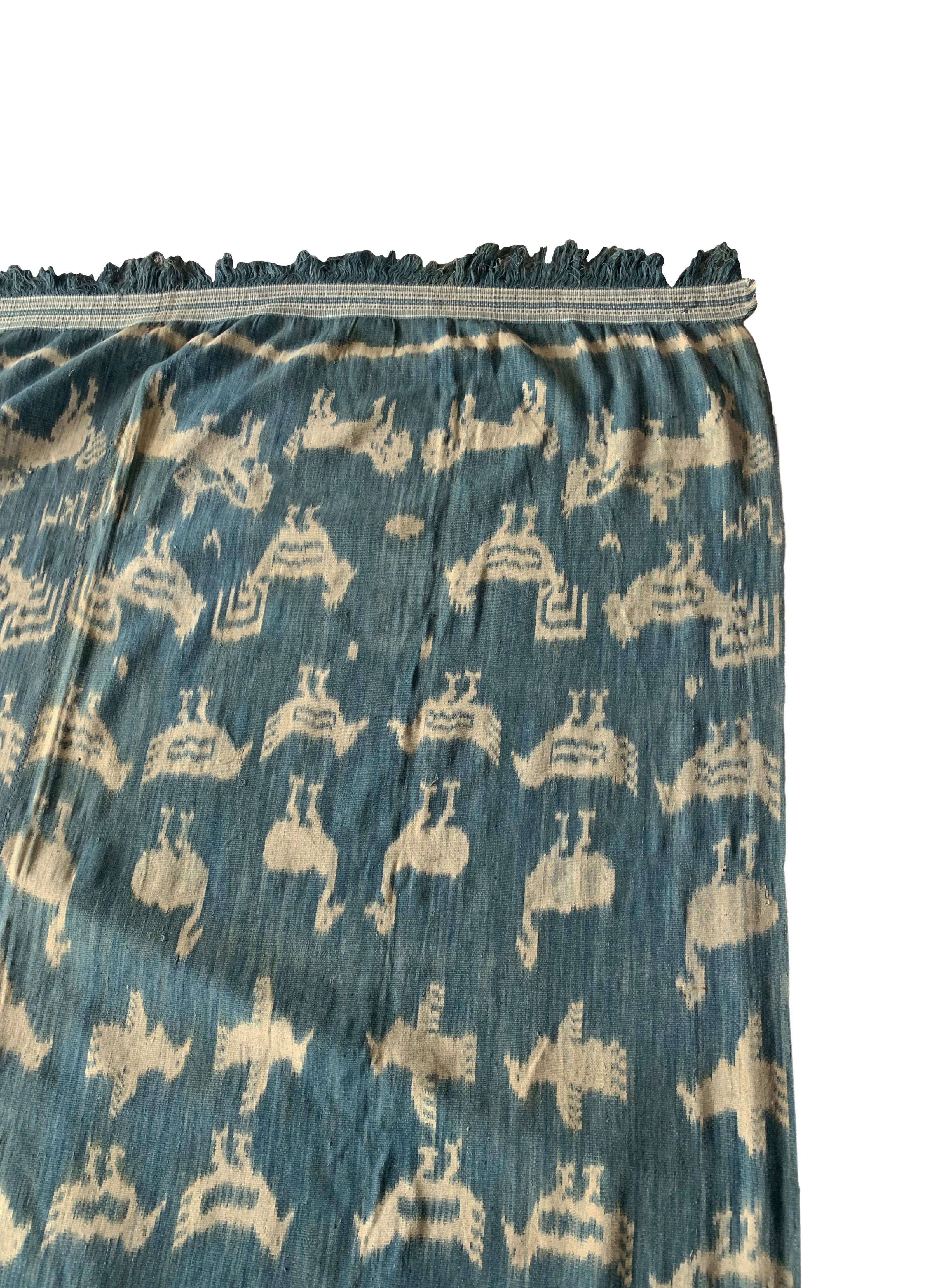 Extravagant and very long Ikat Textile from Sumba Island, Indonesia In Good Condition In Jimbaran, Bali