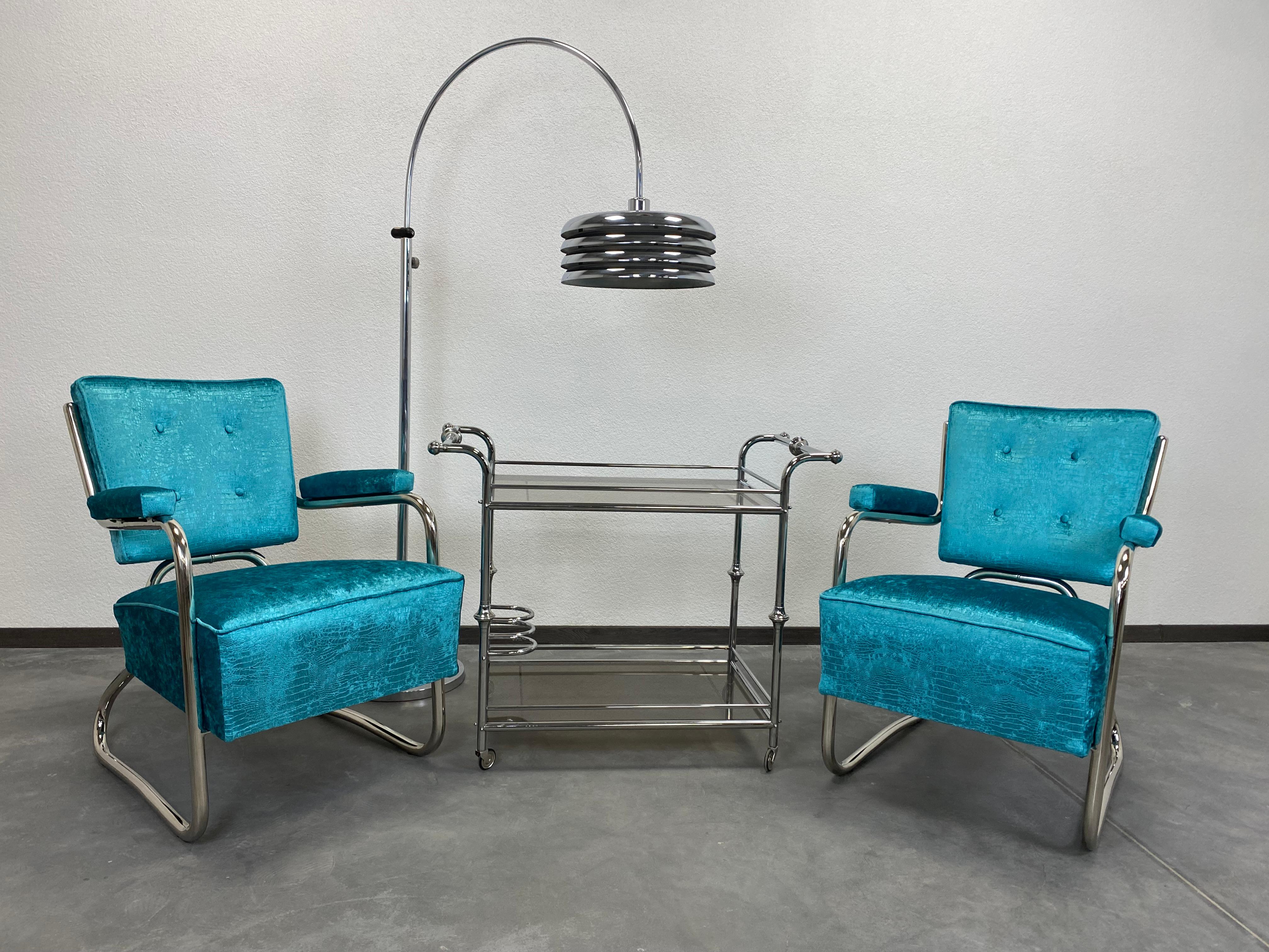 Extravagant Chrome Bauhaus Armchairs In Excellent Condition For Sale In Banská Štiavnica, SK