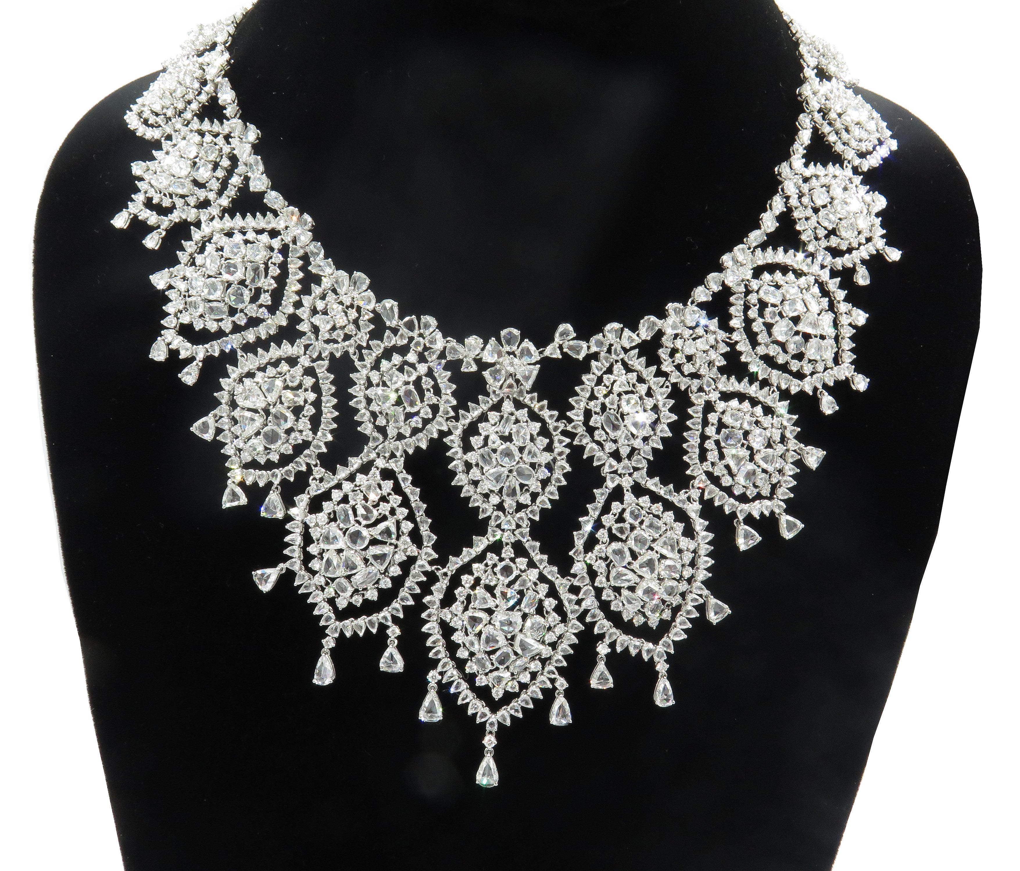 Extravagant Diamond Necklace In Excellent Condition For Sale In West Palm Beach, FL