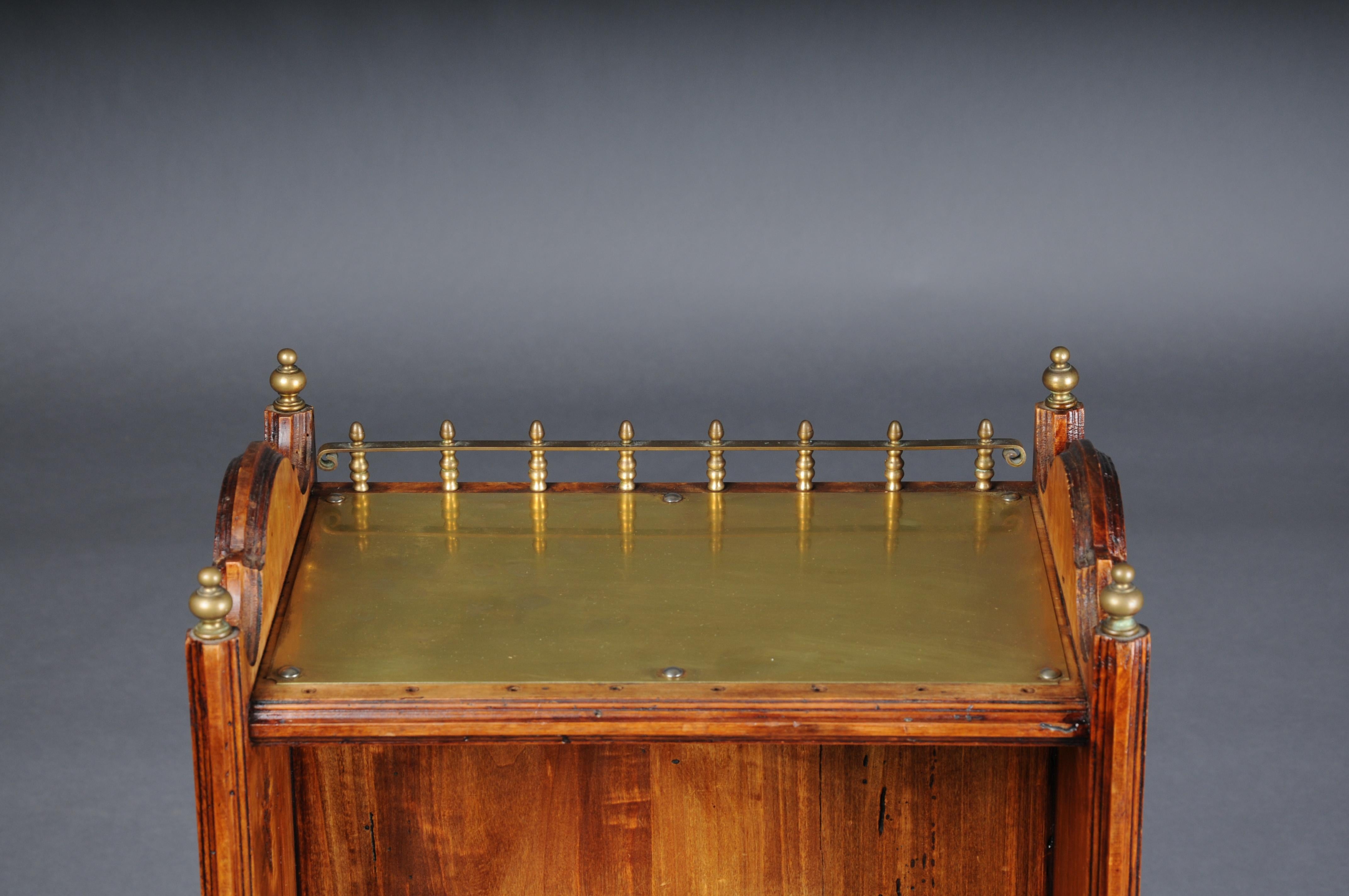 Extravagant maritime bar table, brass, England 20th Century For Sale 2