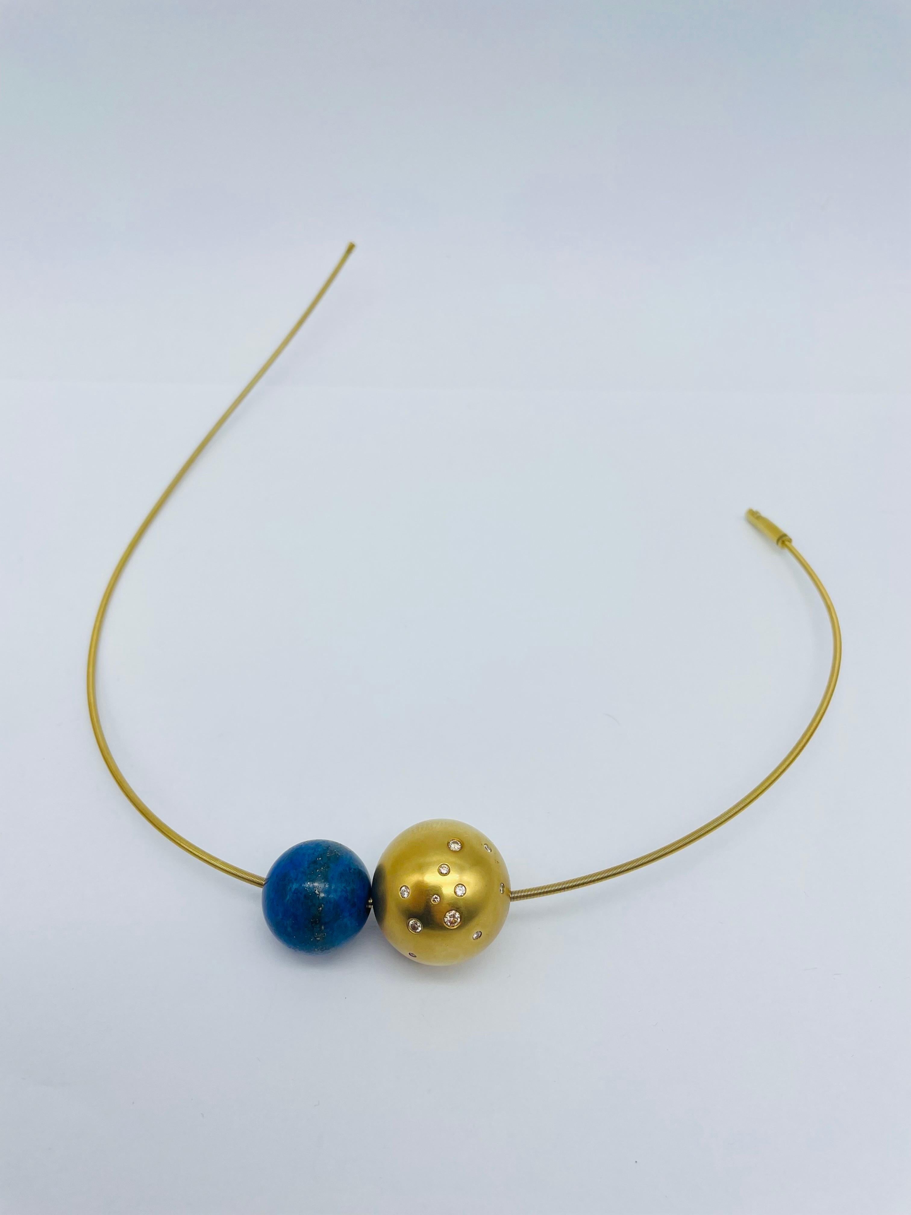 Brilliant Cut Extravagant Necklace Niessing Made of 18k Yellow Gold For Sale