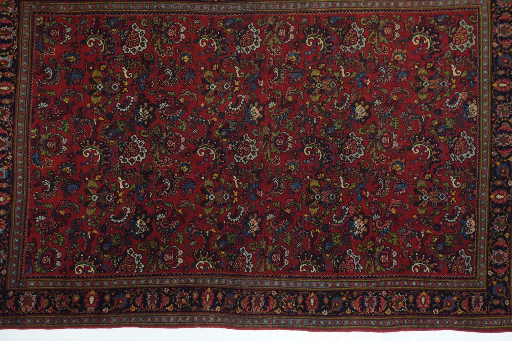 Extreamly Fine Antique Persian Halvai Bijar Rug 4'7'' x 7'0'' In Excellent Condition For Sale In New York, NY