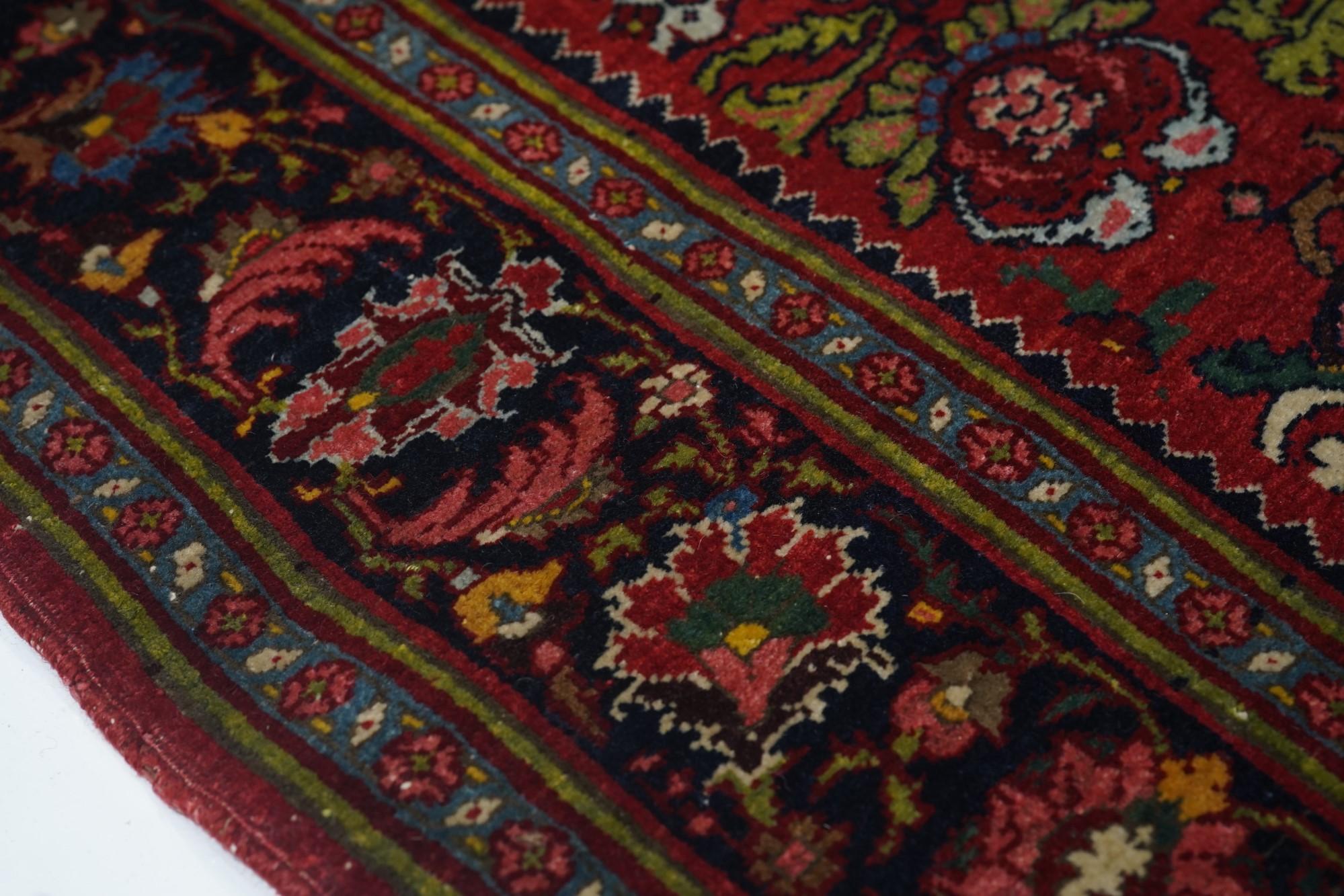 Early 20th Century Extreamly Fine Antique Persian Halvai Bijar Rug 4'7'' x 7'0'' For Sale