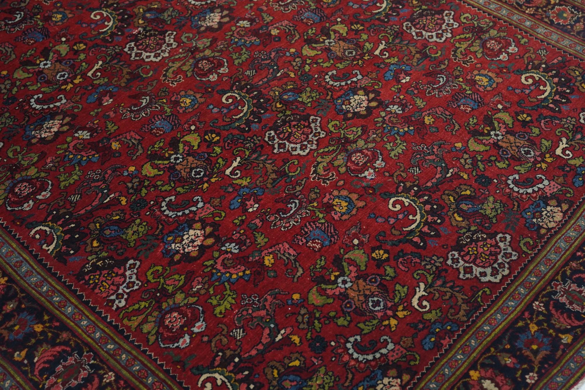 Wool Extreamly Fine Antique Persian Halvai Bijar Rug 4'7'' x 7'0'' For Sale