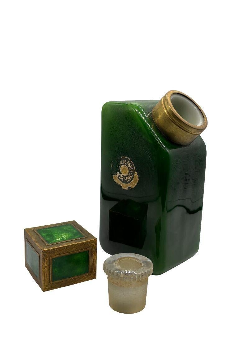 Extreamly Rare Baccarat for Ybry Femme De Paris Flacon Perfume, Circa 1925 In Good Condition In Van Nuys, CA
