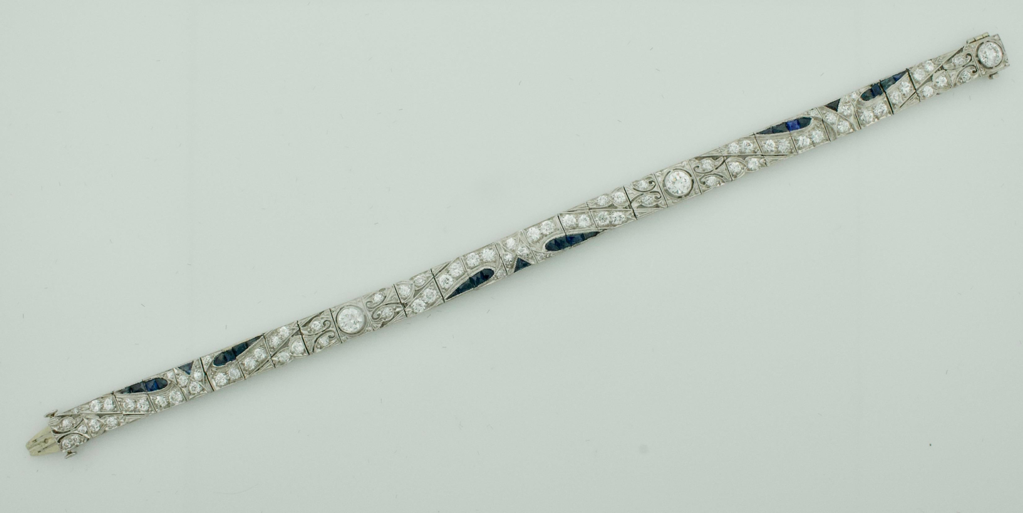 Old European Cut Art Deco Diamond and Sapphire Bracelet in Platinum, circa 1920s For Sale