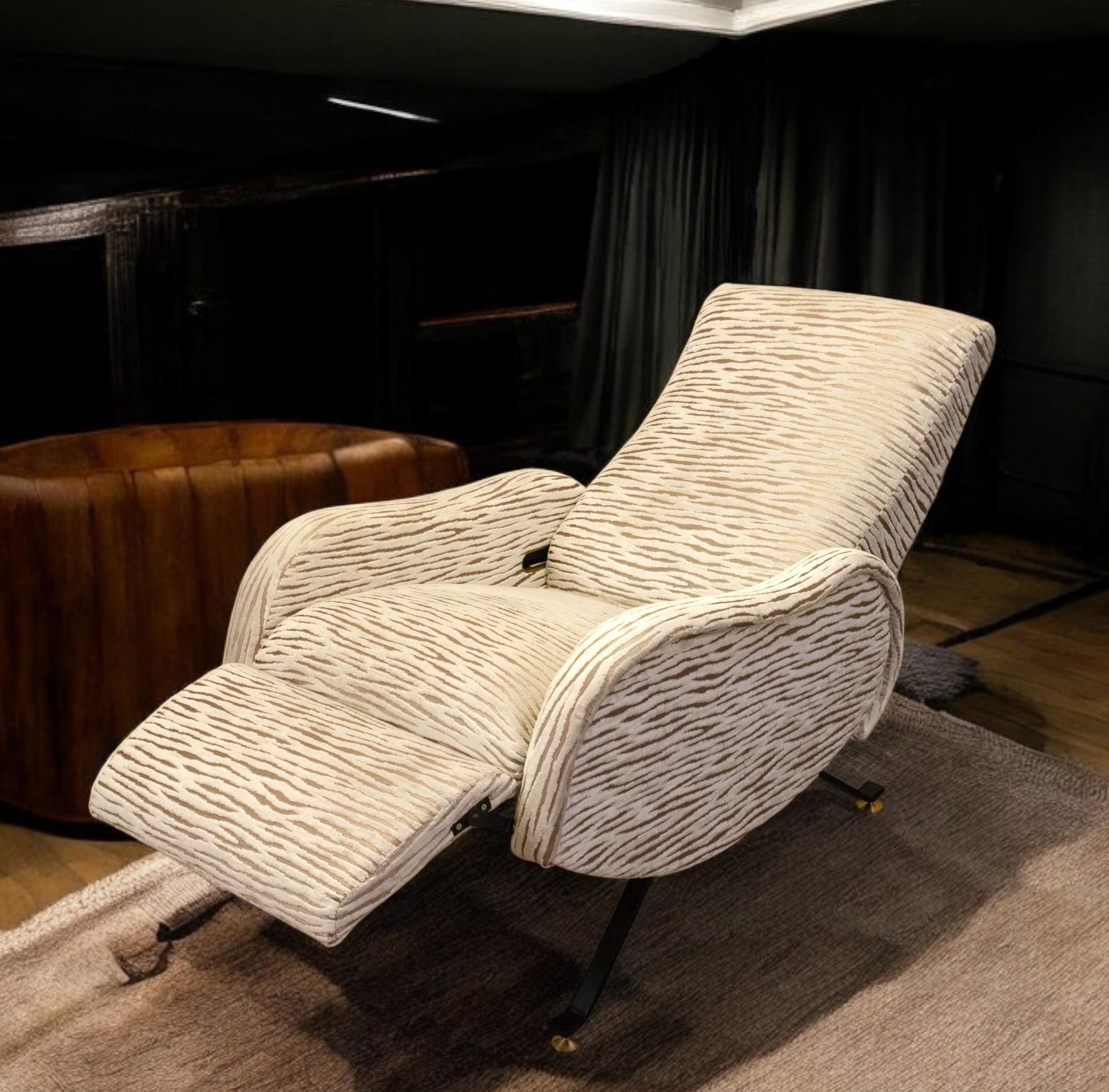 Sillones o butacas reclinables extremadamente cómodos de mediados de siglo 1950 Moderno de mediados de siglo en venta