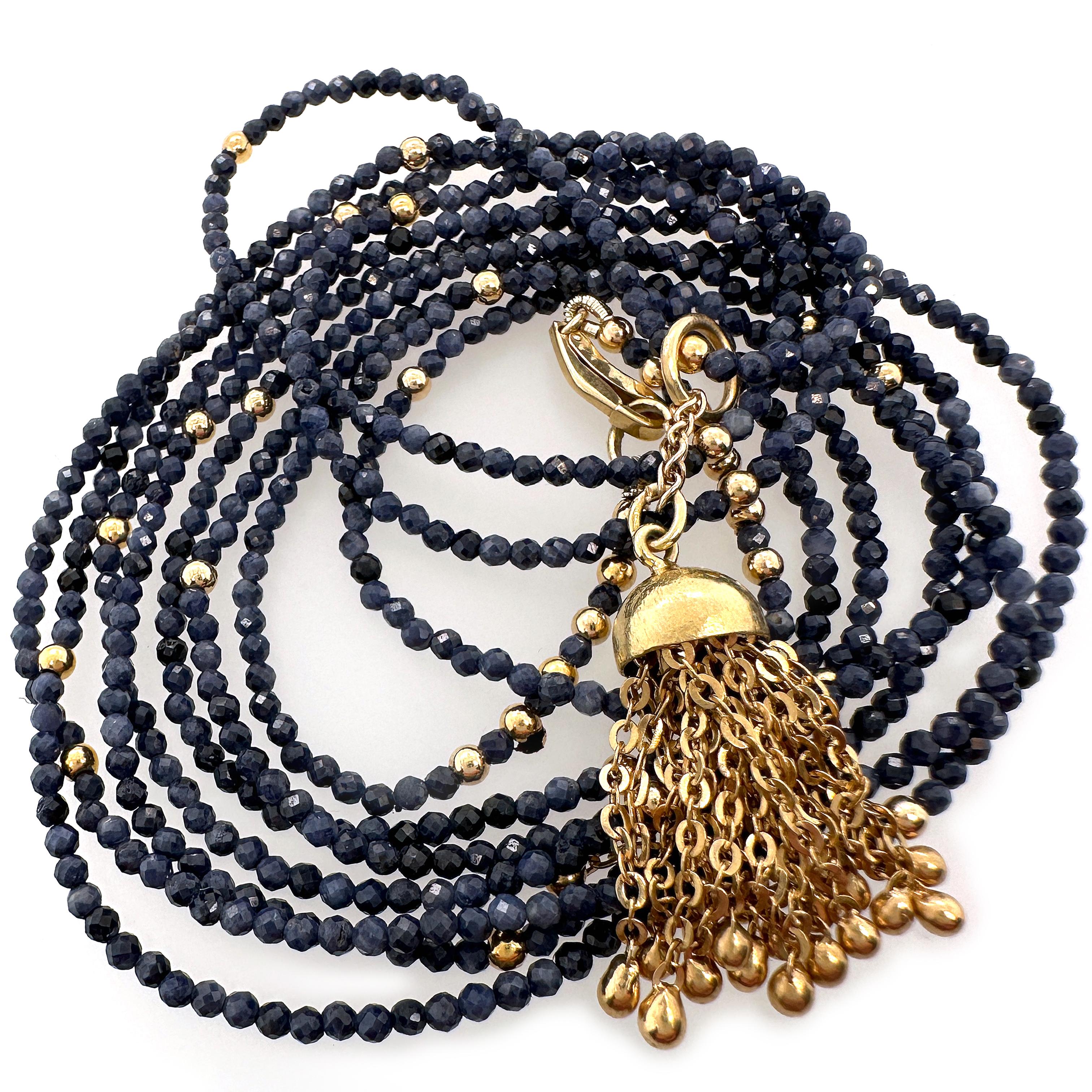 Diese Quaste aus 18-karätigem Gold war eine von zwei Quasten, die an einer stark beschädigten Chatelaine aus dem frühen 20. Jahrhundert befestigt waren, die vor mindestens 20 Jahren als Schrott in unser Geschäft kam.  Wir haben das meiste davon