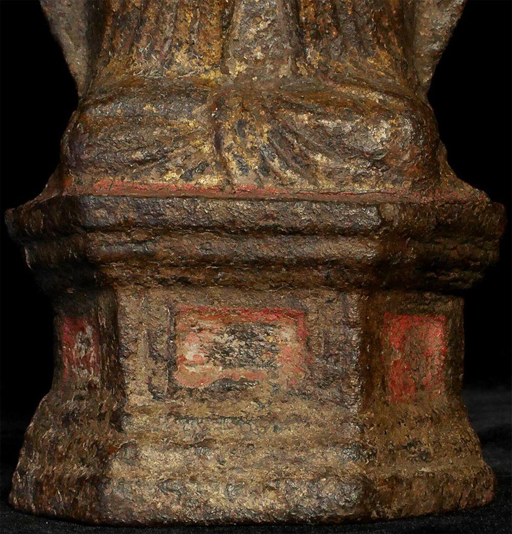 Äußerst früher chinesischer Buddha, 7359 (Bronze) im Angebot