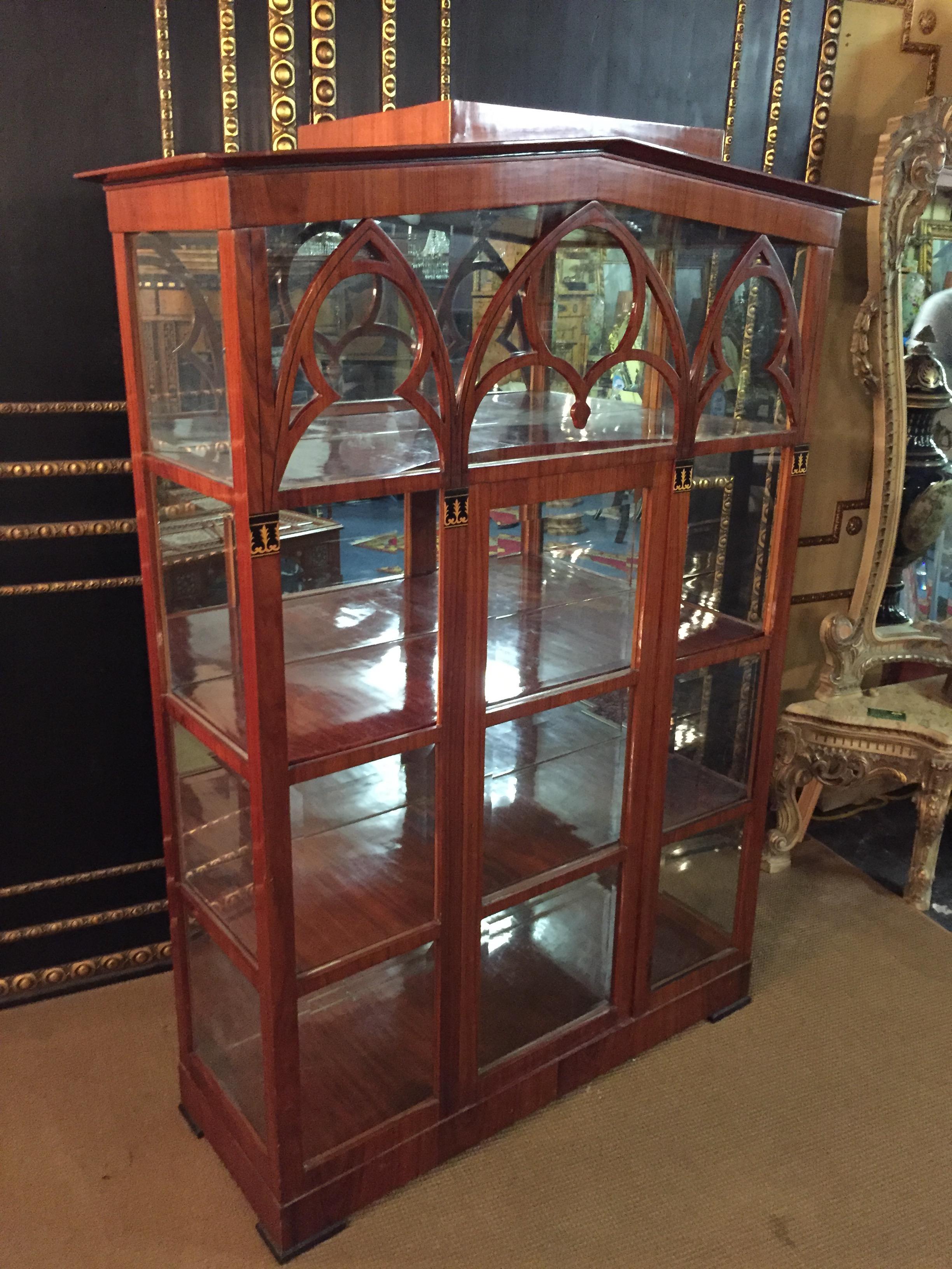 Äußerst elegante Wiener Vitrine im Biedermeier-Stil 6
