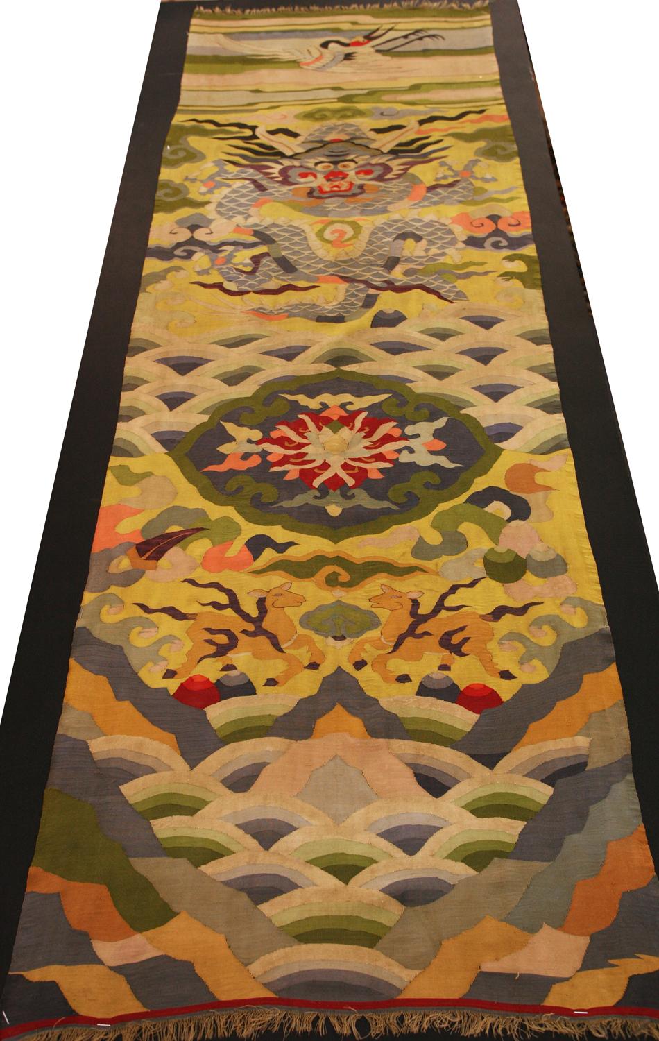 Autre Design dragon chinois en textile en vente