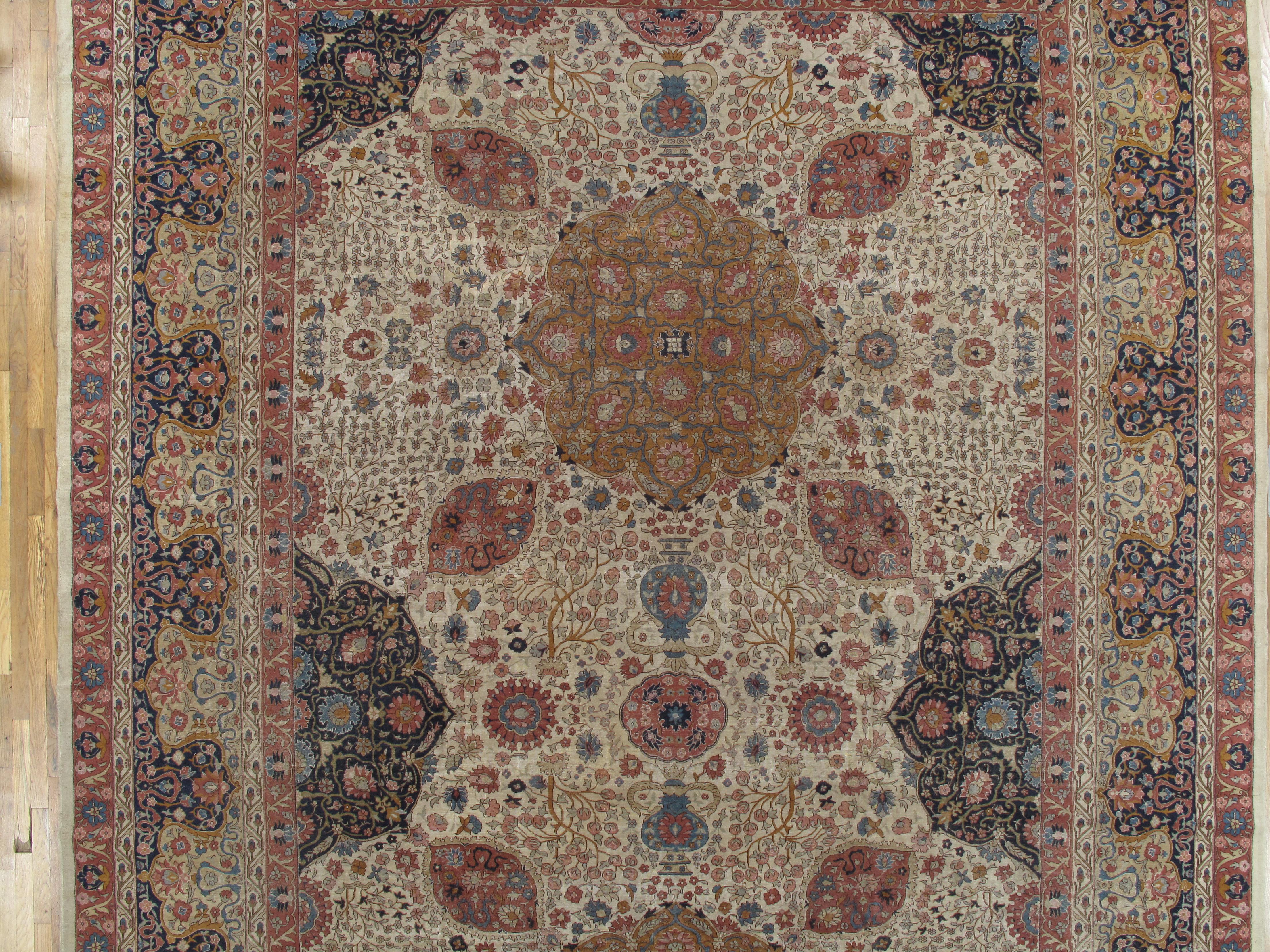 Extremely Fine Antique Sivas Handmade Carpet, Red and Green, All-over Design For Sale 2