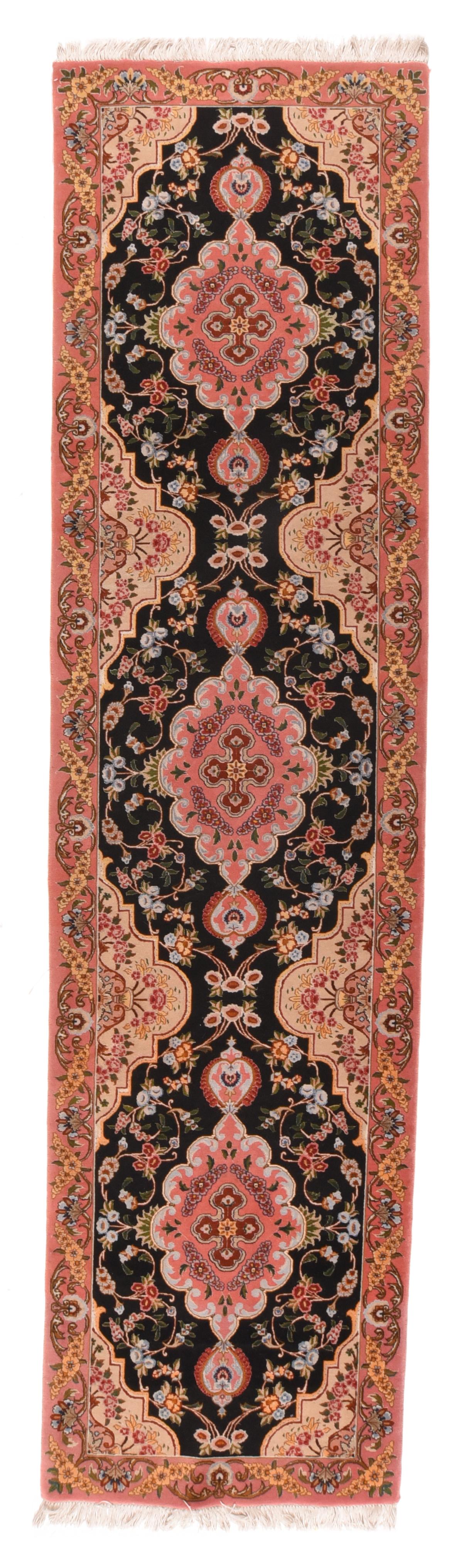 Noué à la main Tapis persan Tabriz long extrêmement raffiné en vente