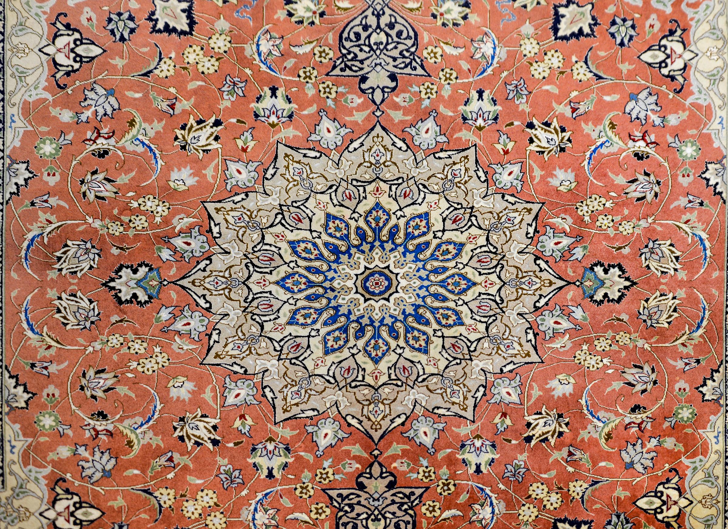 Extremely Fine Late 20th Century Tabriz Rug In Good Condition For Sale In Chicago, IL