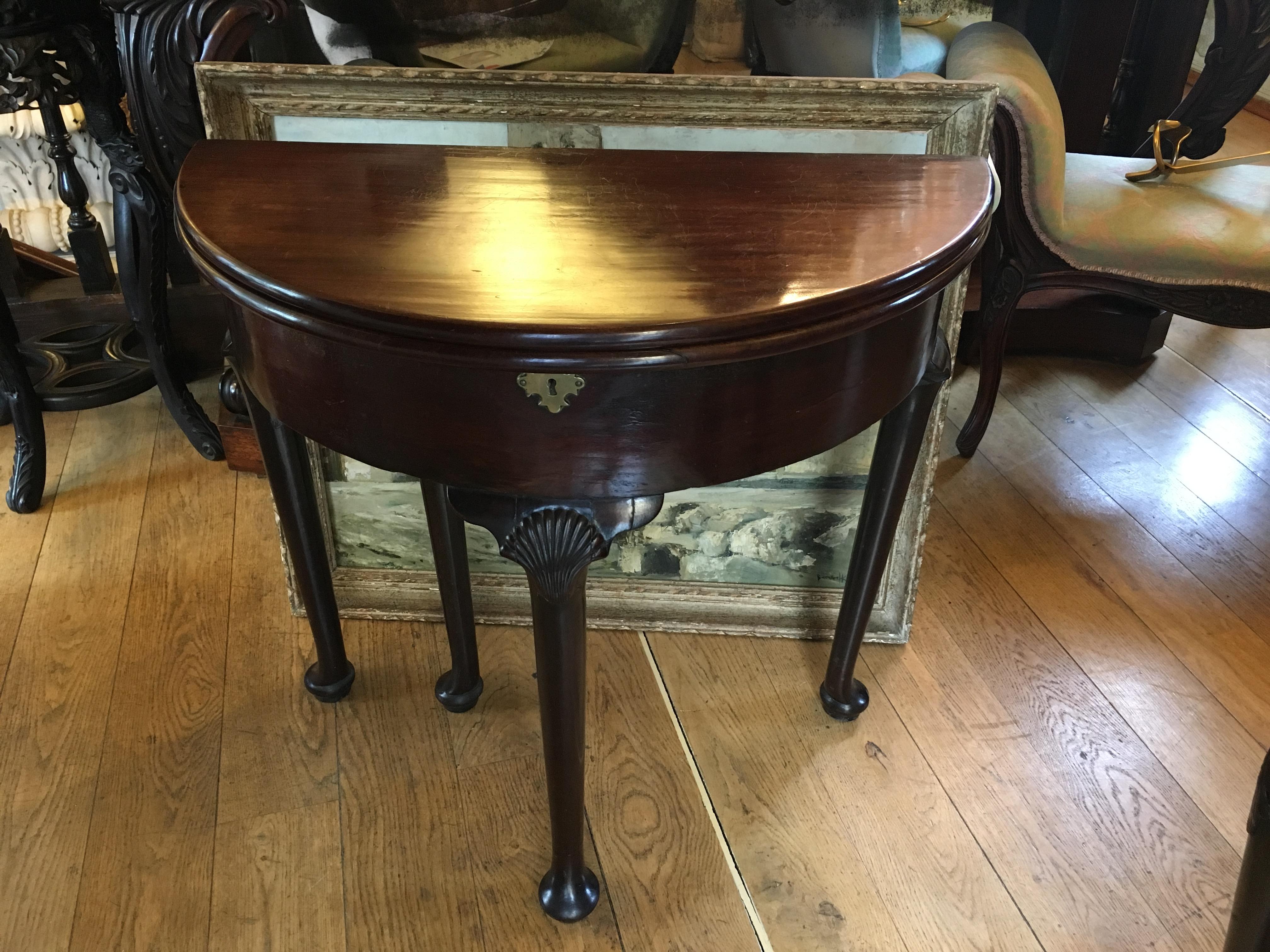 English Extremely Fine George II Folding Tea Table, circa 1750-1760 For Sale