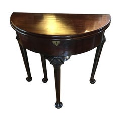 Très belle table à thé pliante de George II, vers 1750-1760