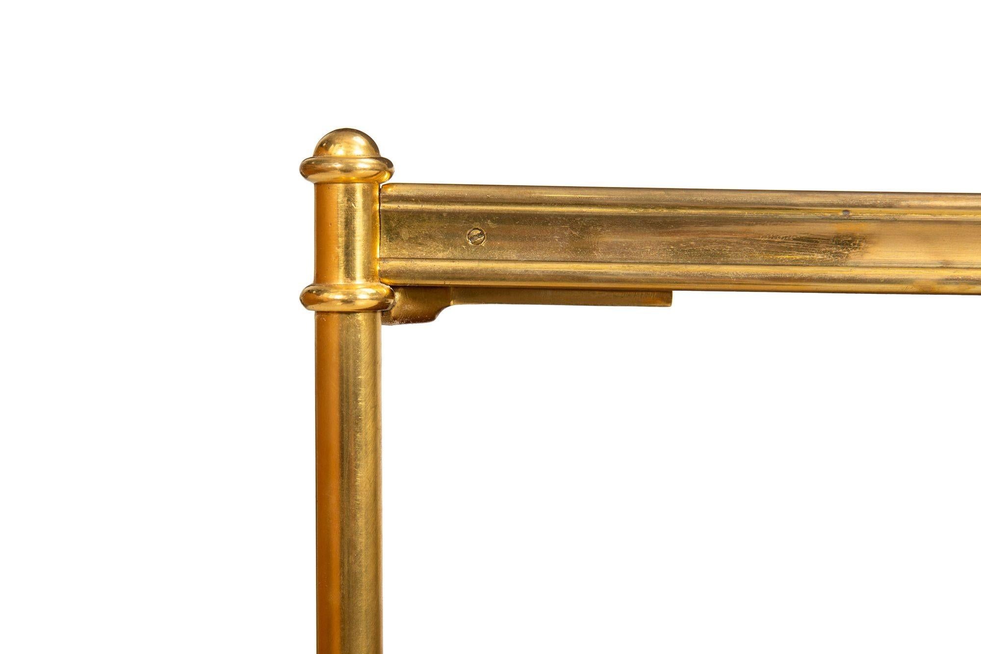 Paire de tables d'appoint à trois niveaux en acajou et bronze extrêmement fine, Jansen attr. 2