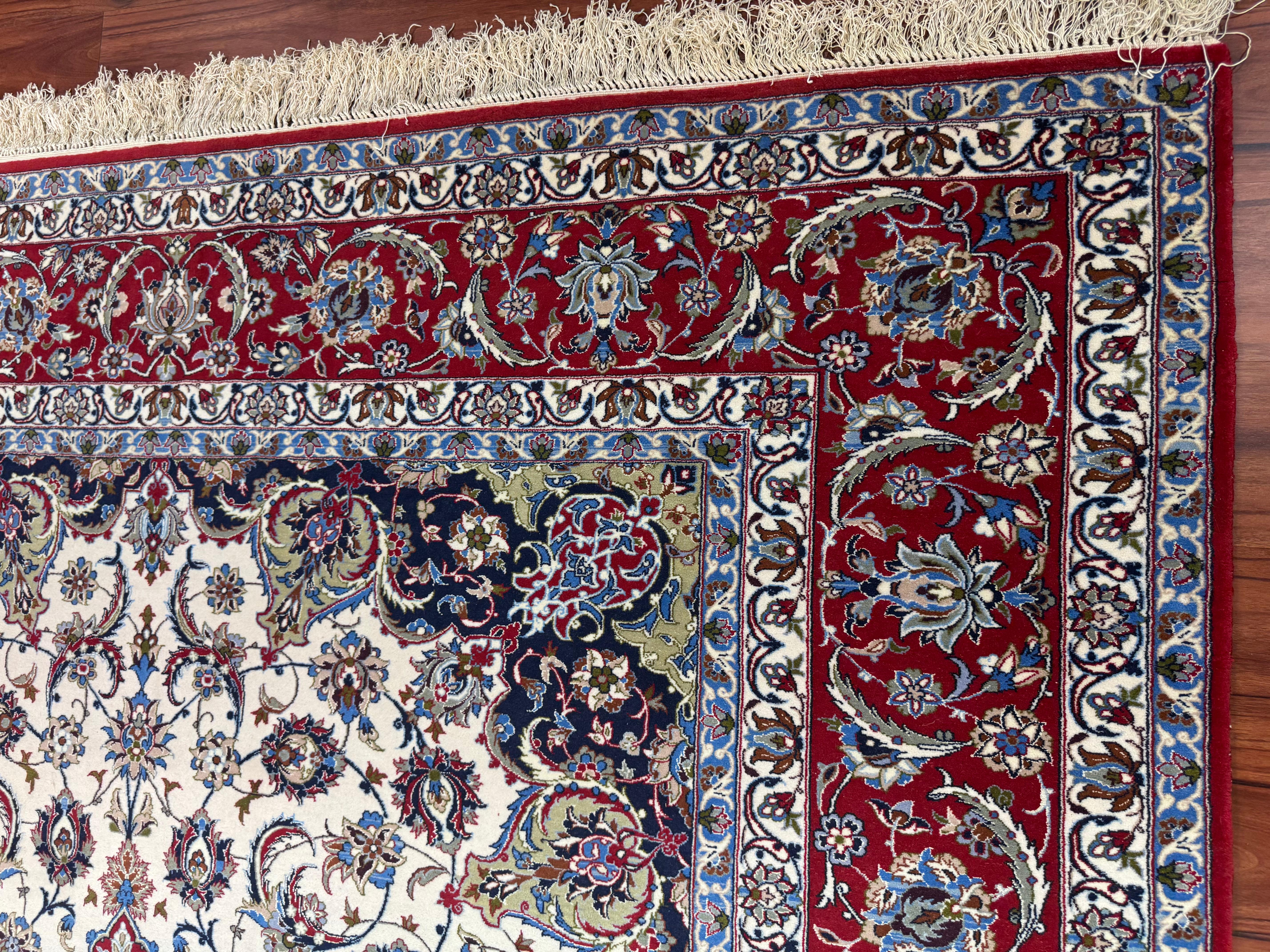 Tappeto persiano Isfahan estremamente pregiato in vendita 10