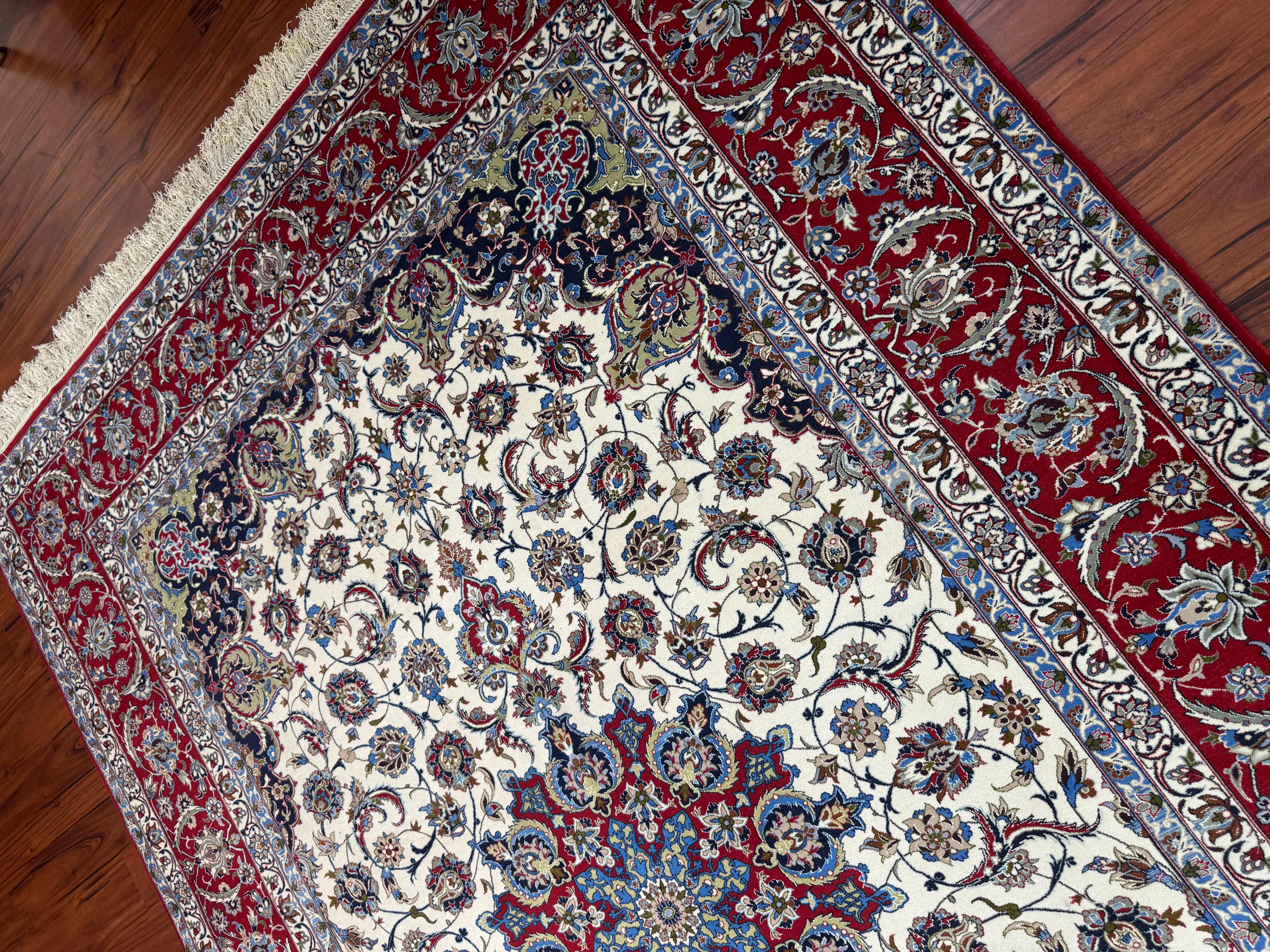 Tappeto persiano Isfahan estremamente pregiato in vendita 11