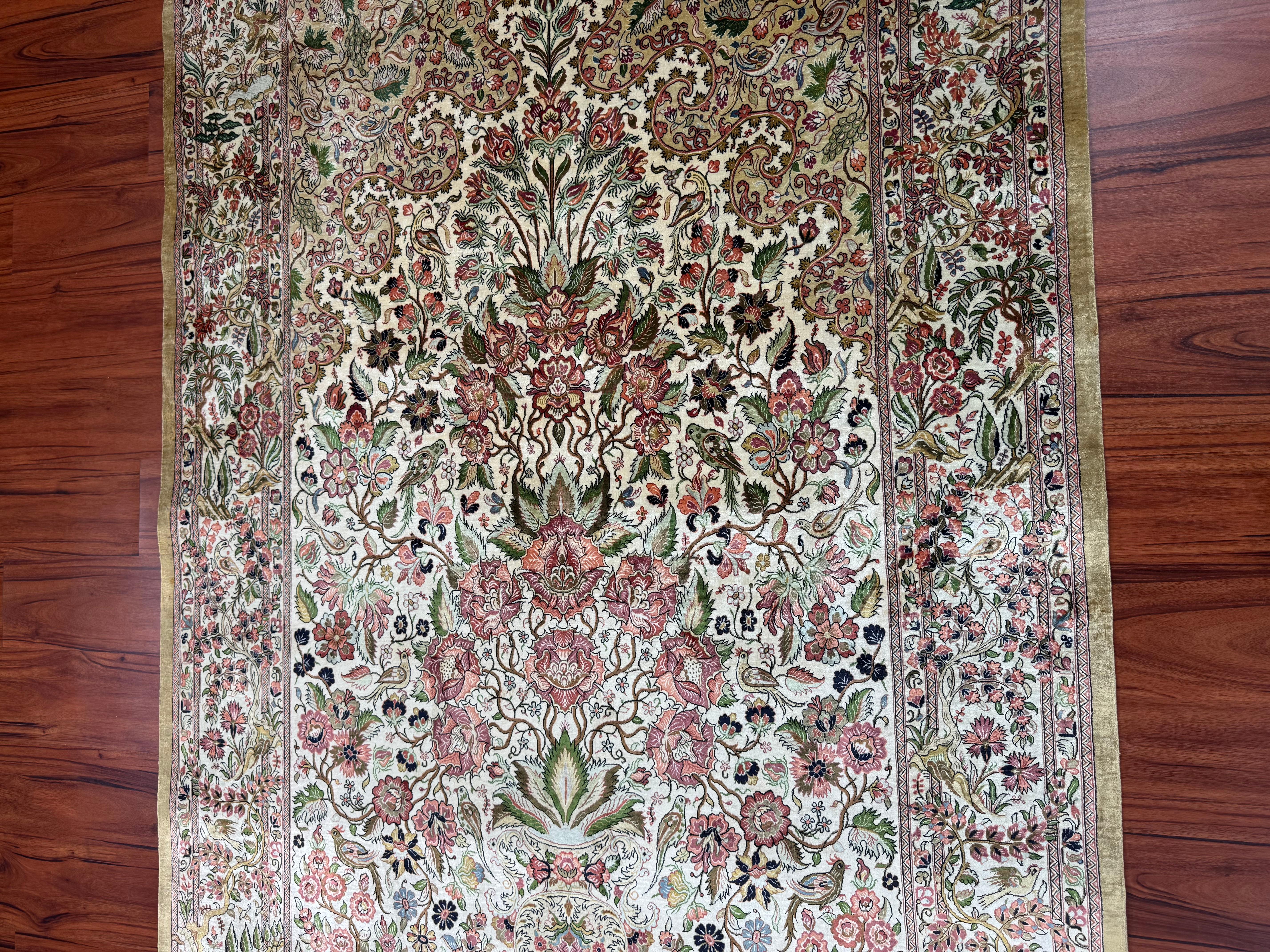 Tappeto persiano Isfahan estremamente pregiato In condizioni ottime in vendita a Gainesville, VA