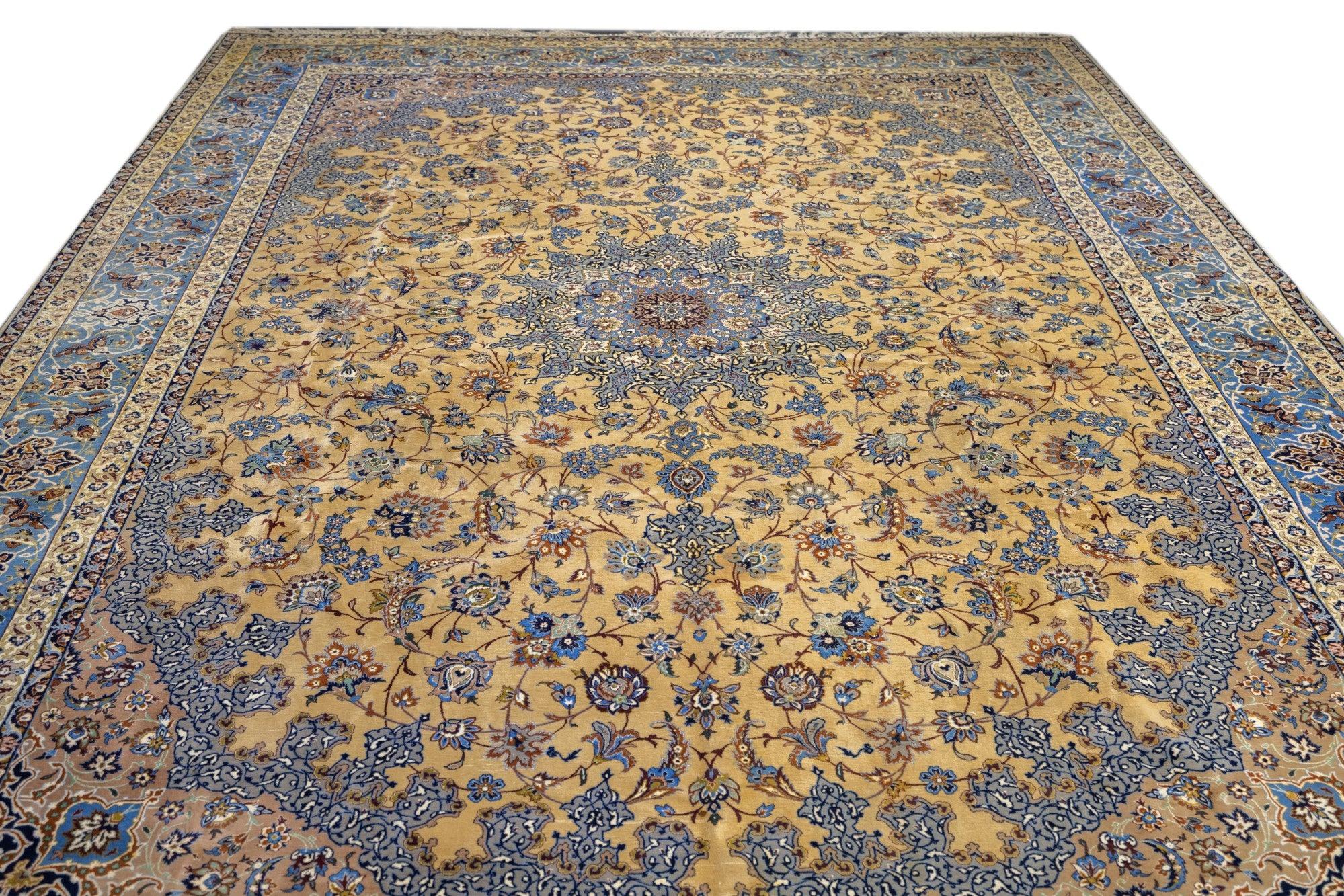 Tappeto persiano Isfahan in lana e seta estremamente fine 10'6'' x 13'11'' In condizioni buone in vendita a New York, NY